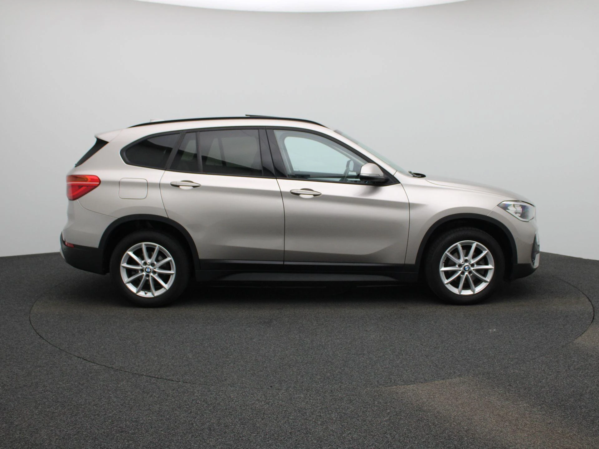 BMW X1 sDrive16dA (85 kW)