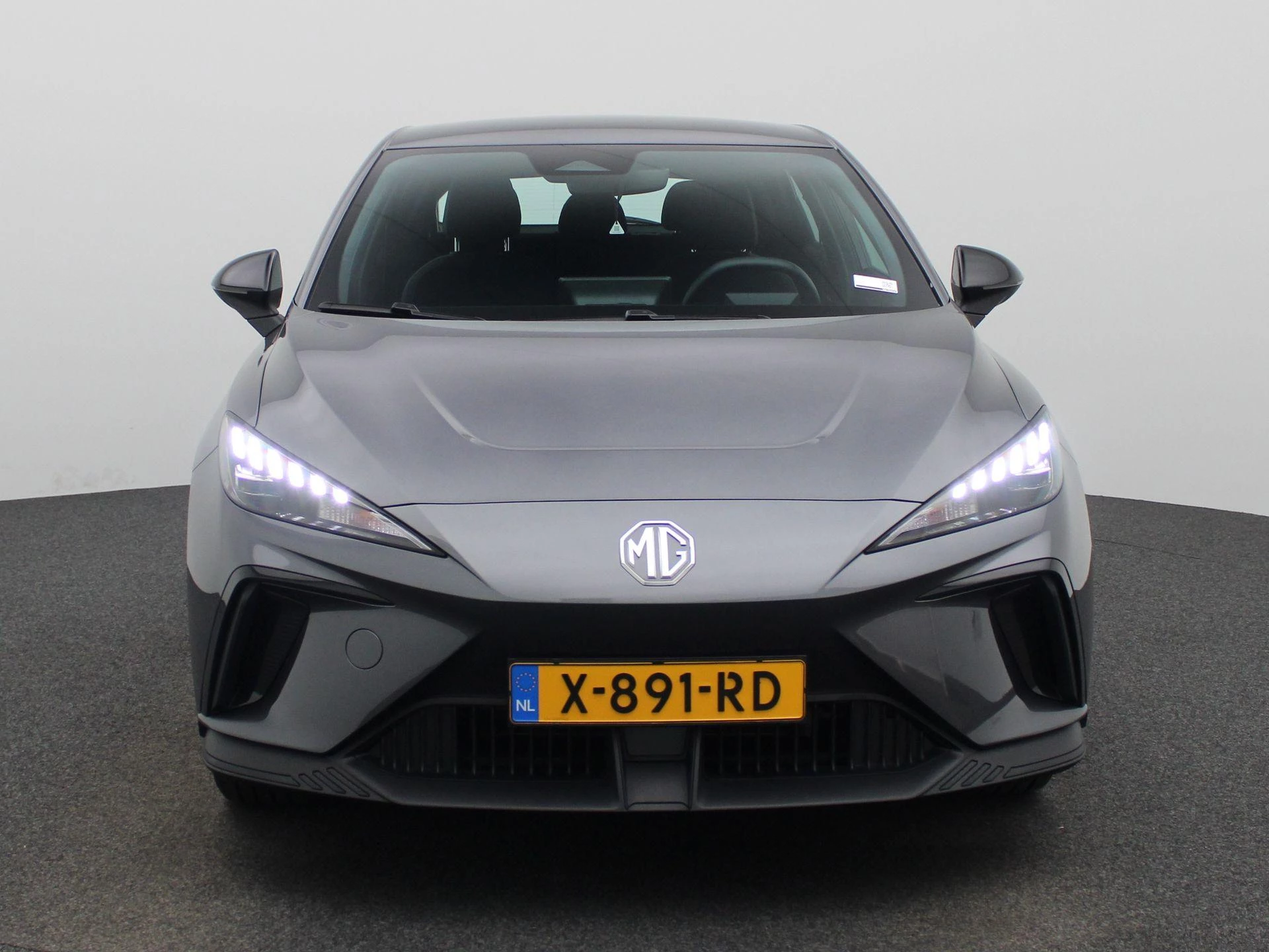 MG-MG4 EV-image-2