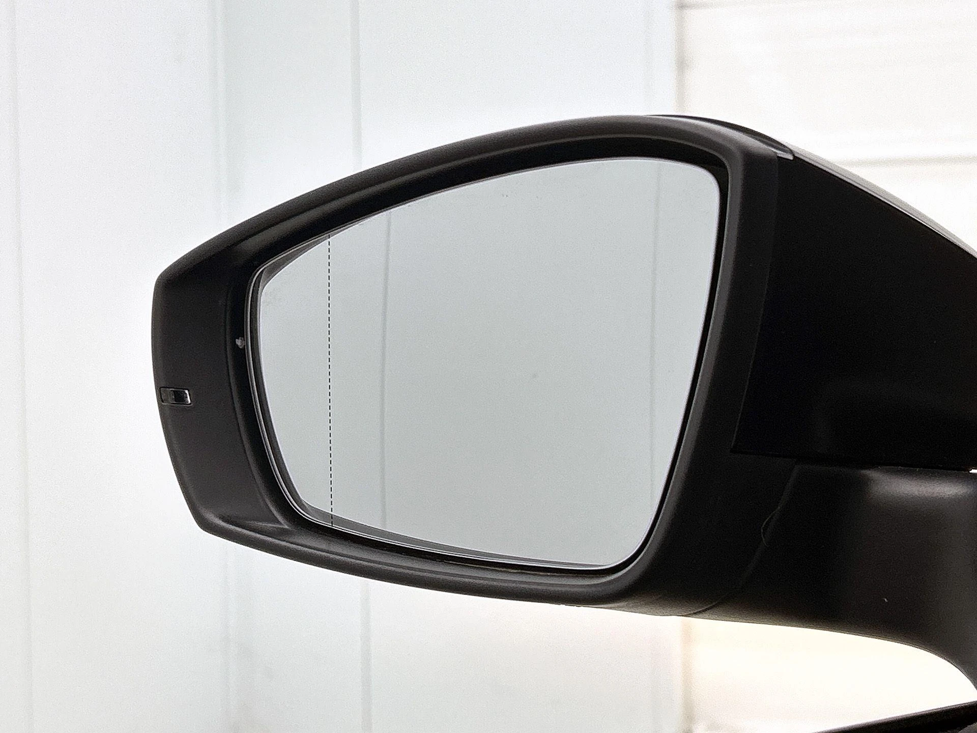 Volkswagen-up!-image-19