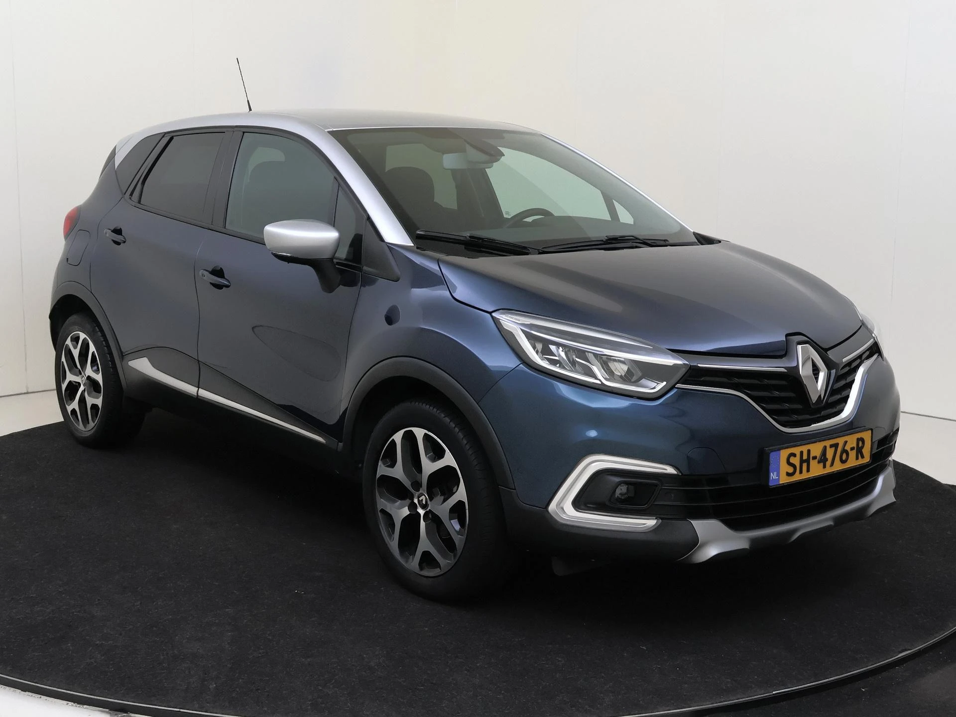 Renault-Captur-image-1