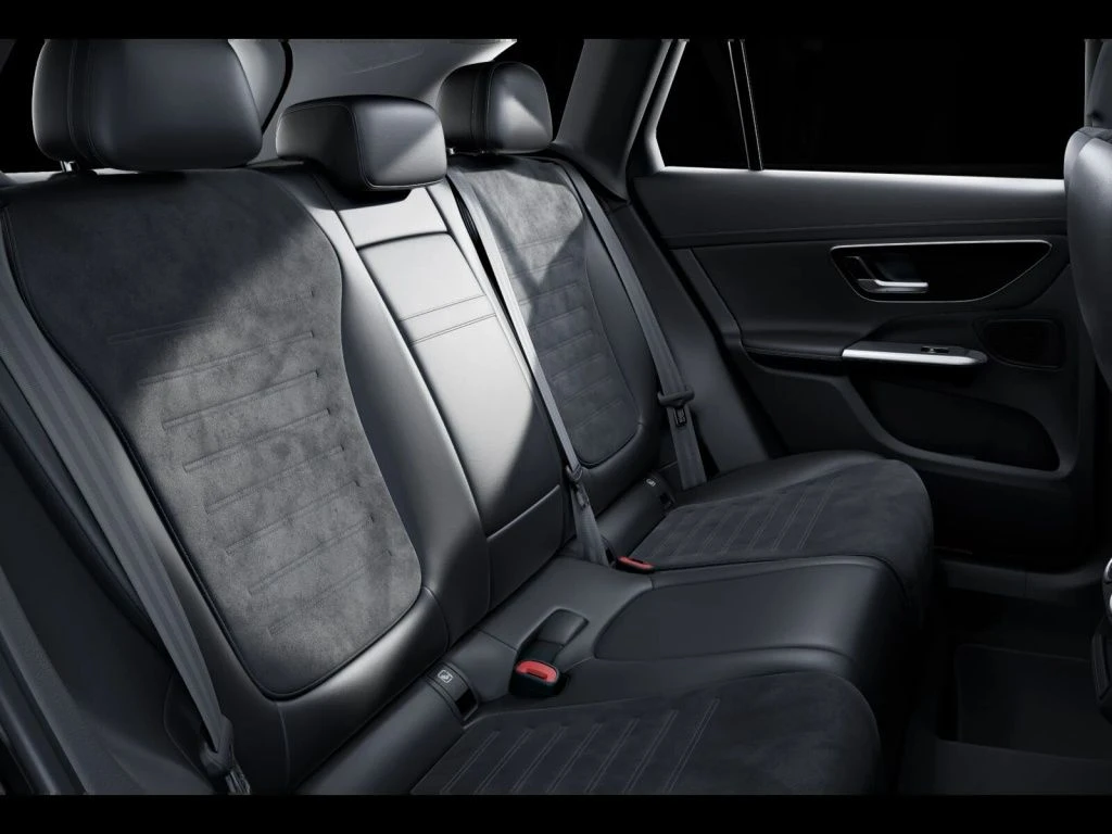 Mercedes-Benz-GLC 200-image-10