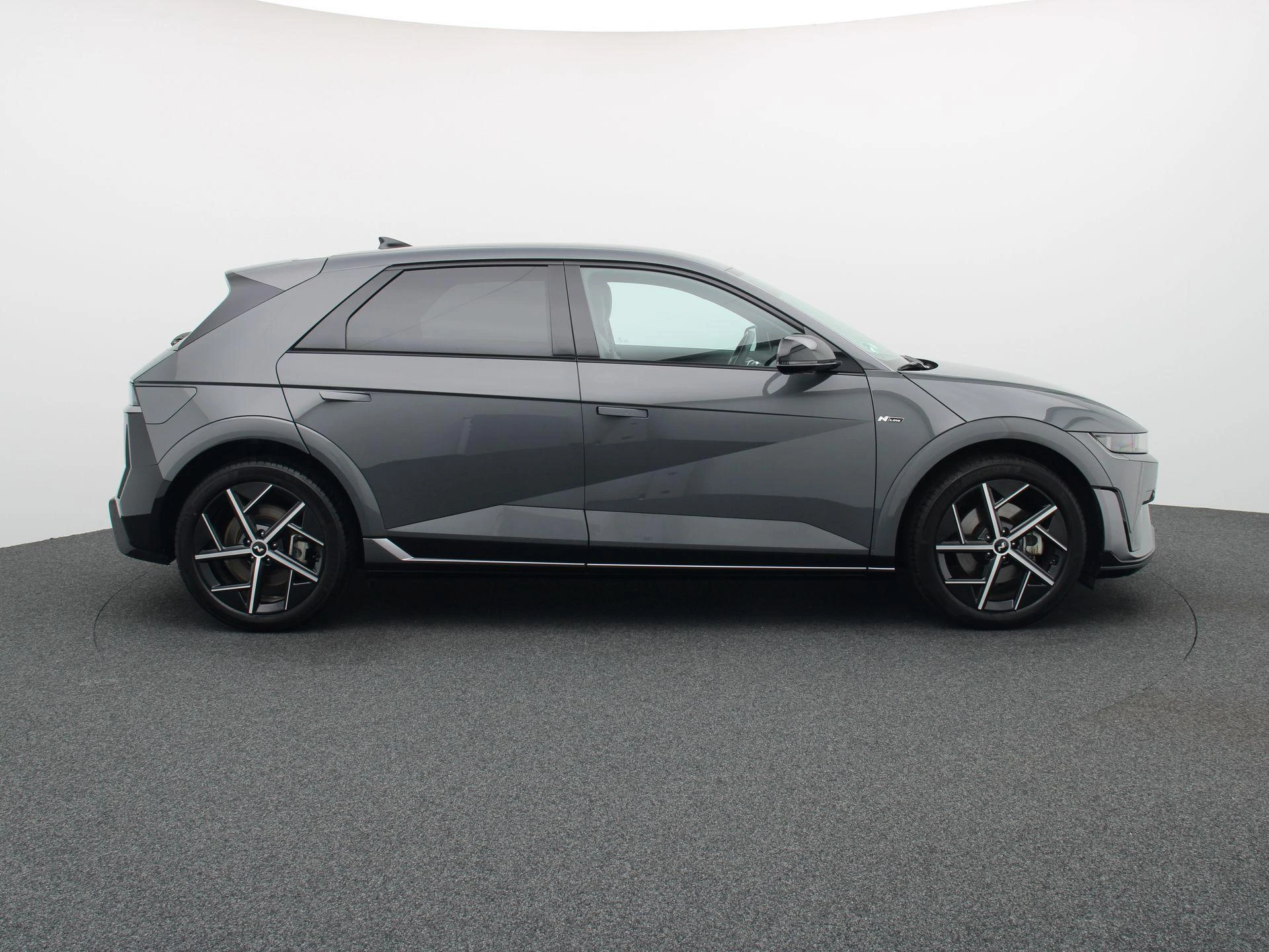 Hyundai-IONIQ 5-image-5