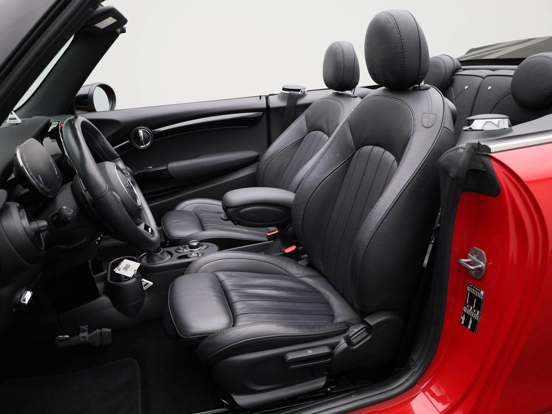 MINI-Cooper S Cabrio-image-8