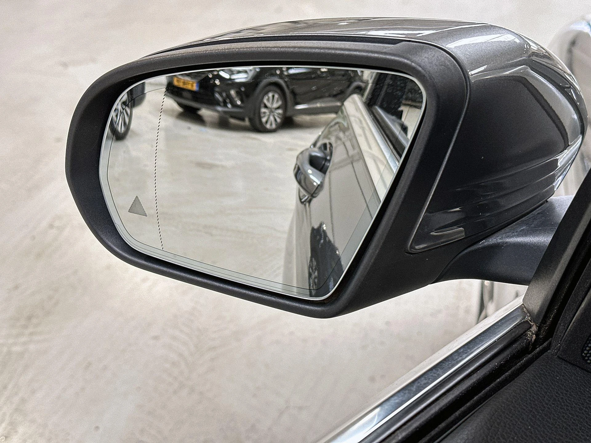 Mercedes-Benz-C-Klasse-image-17