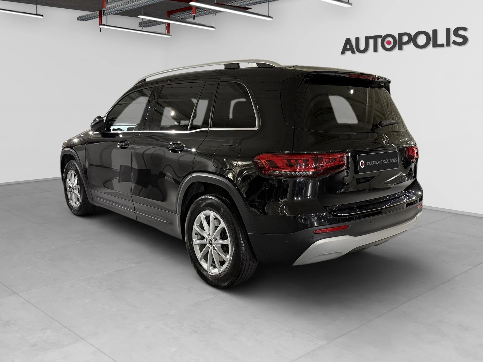 Mercedes-Benz-GLB-image-14