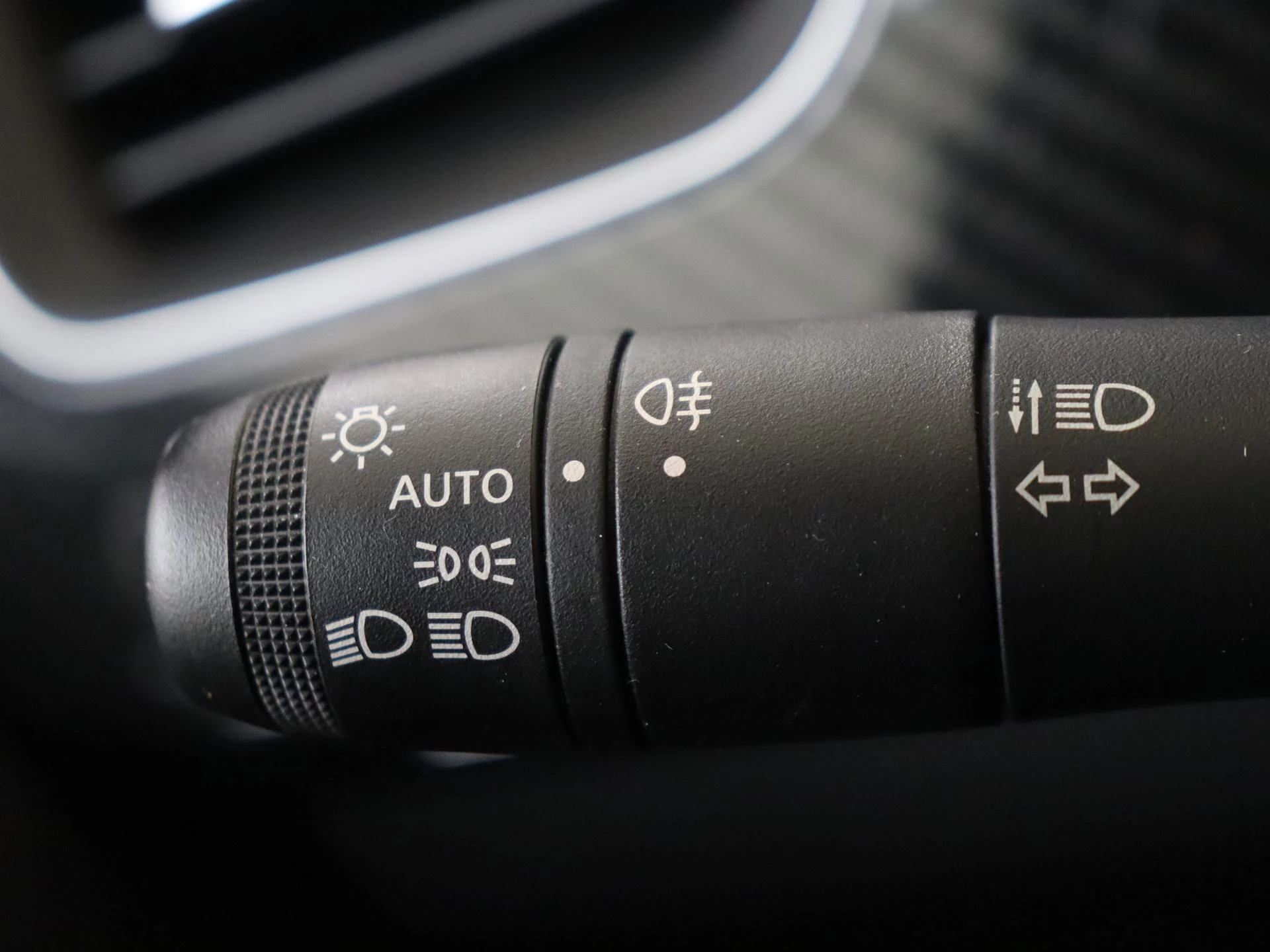 Renault-Arkana-image-22
