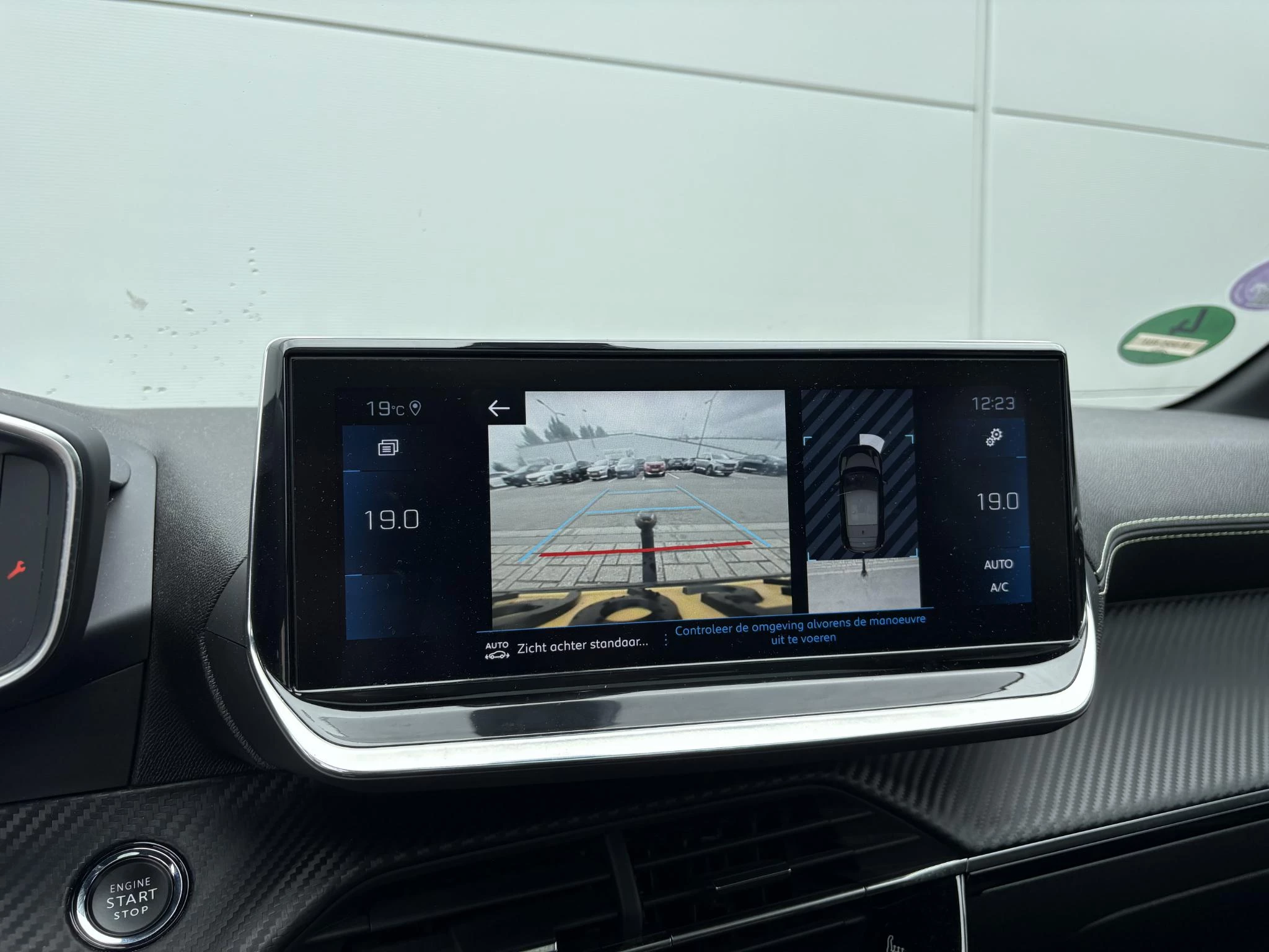 Peugeot-208-image-20