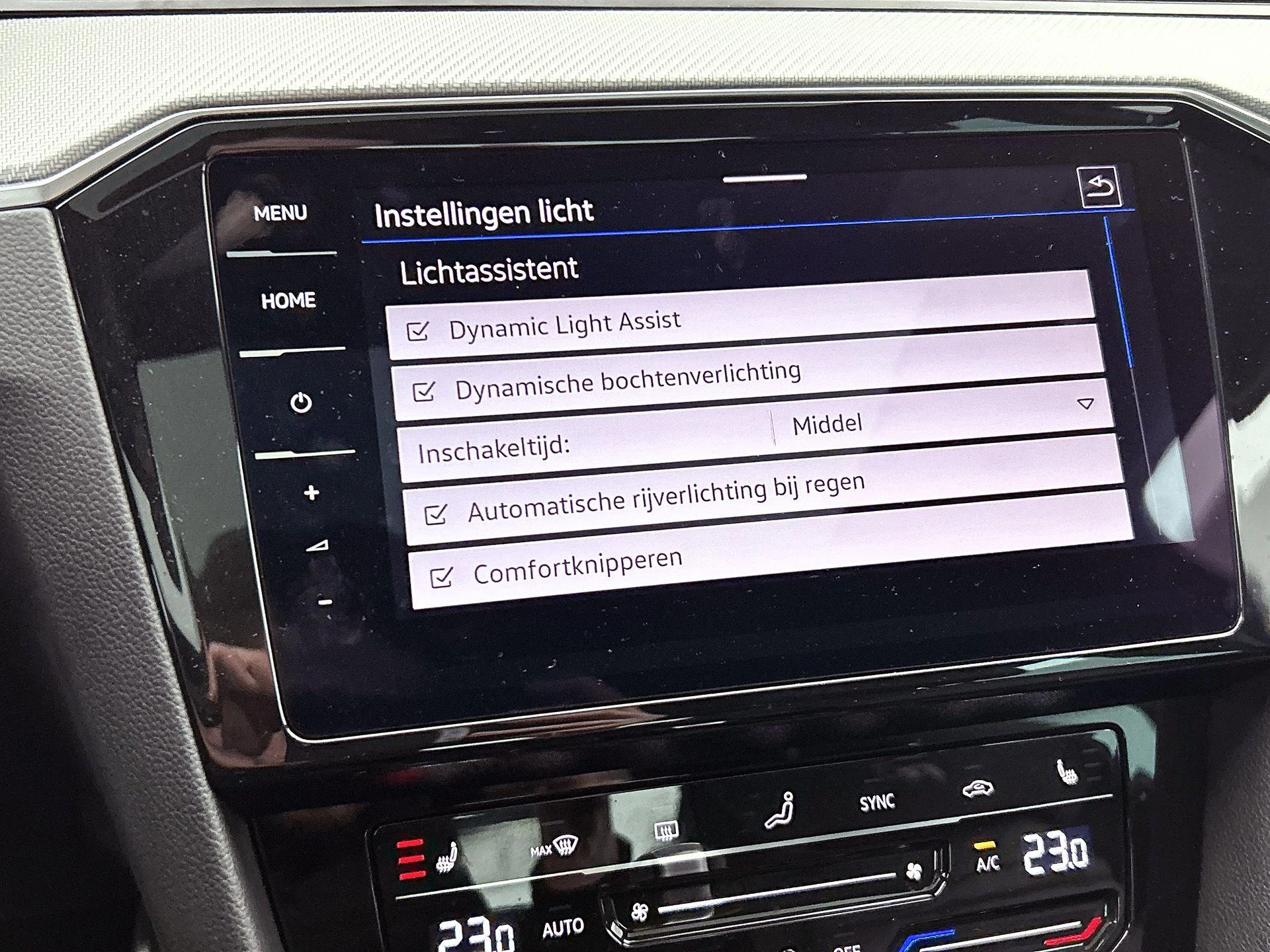 Volkswagen-Passat-image-13