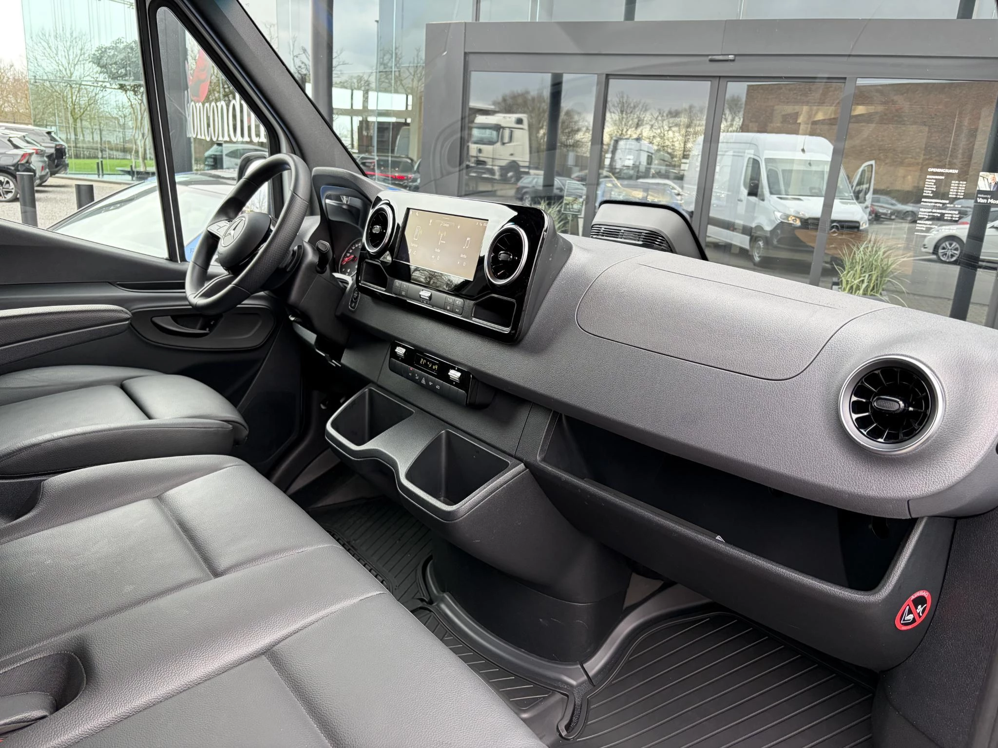 Mercedes-Benz Sprinter 317 CDI GB L2 RWD 3.5T