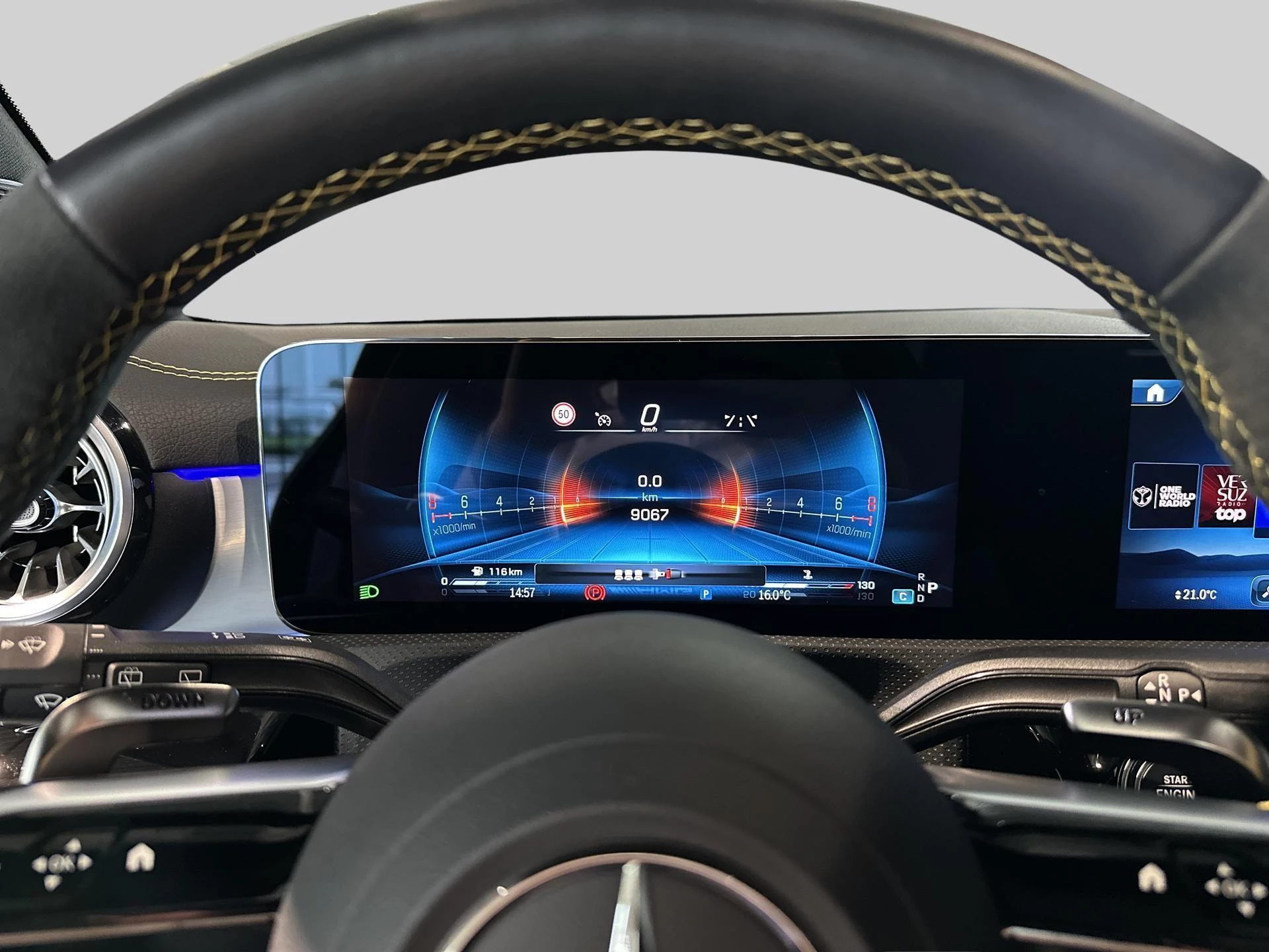 Mercedes-Benz-CLA-image-12