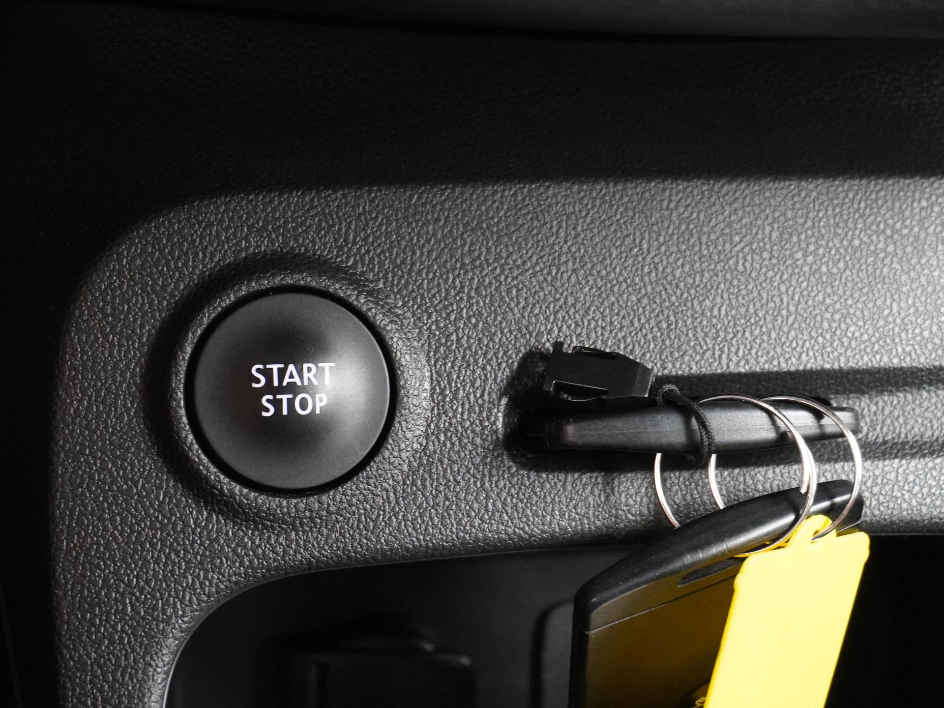 Renault-Captur-image-29