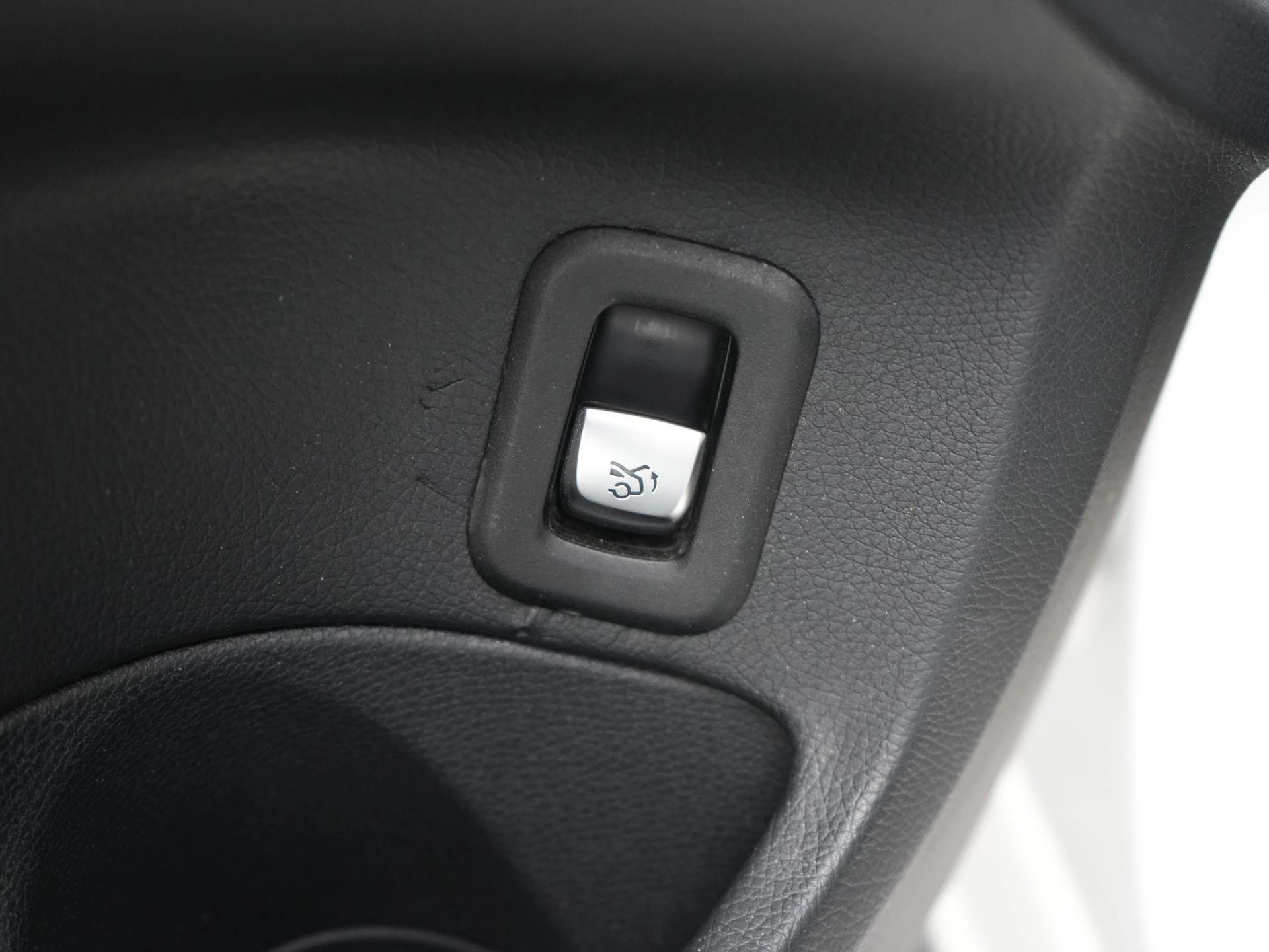 Mercedes-Benz-C-Klasse-image-41