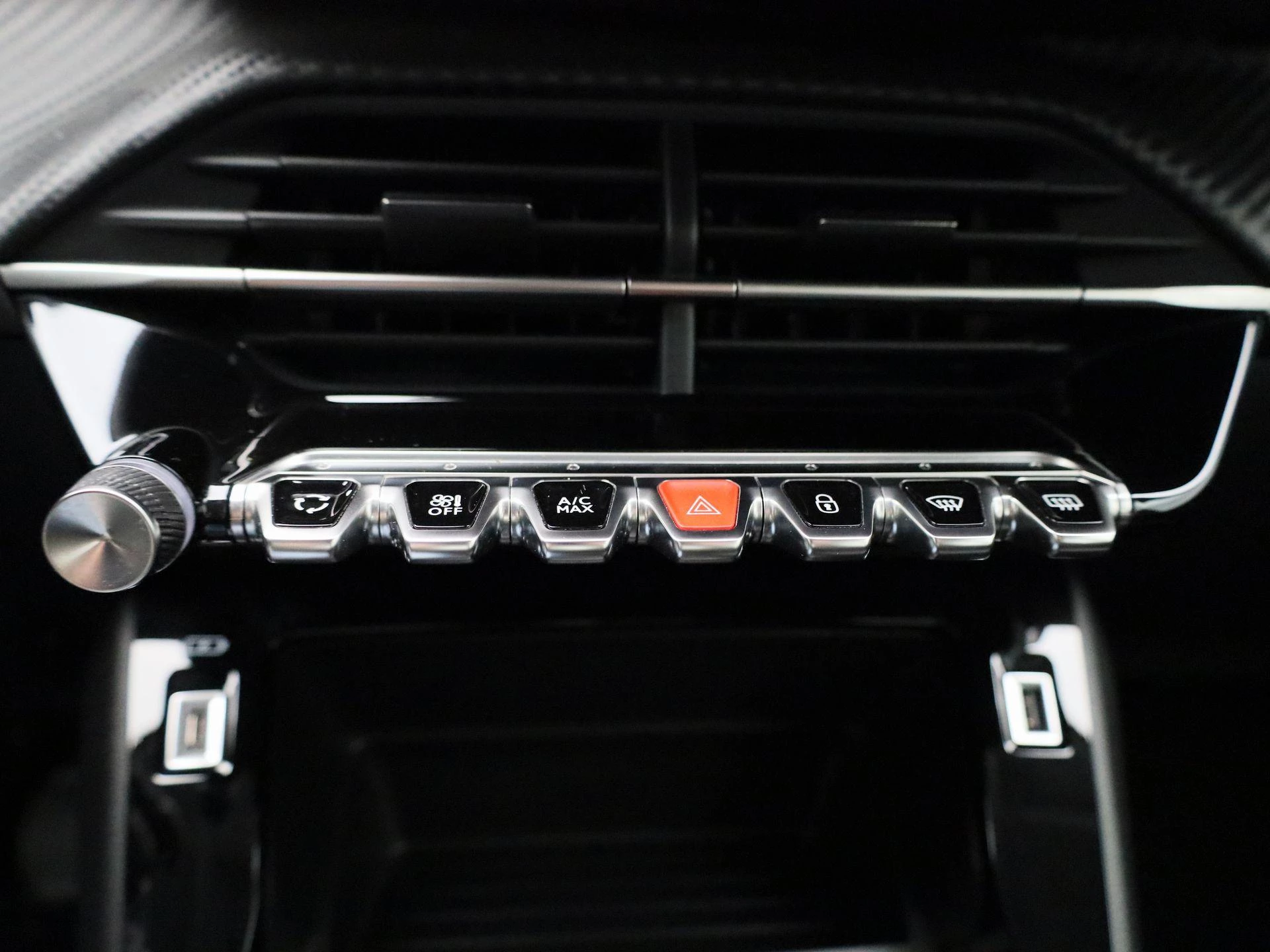 Peugeot-208-image-22