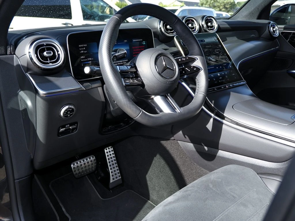 Mercedes-Benz-GLC 220 d-image-8