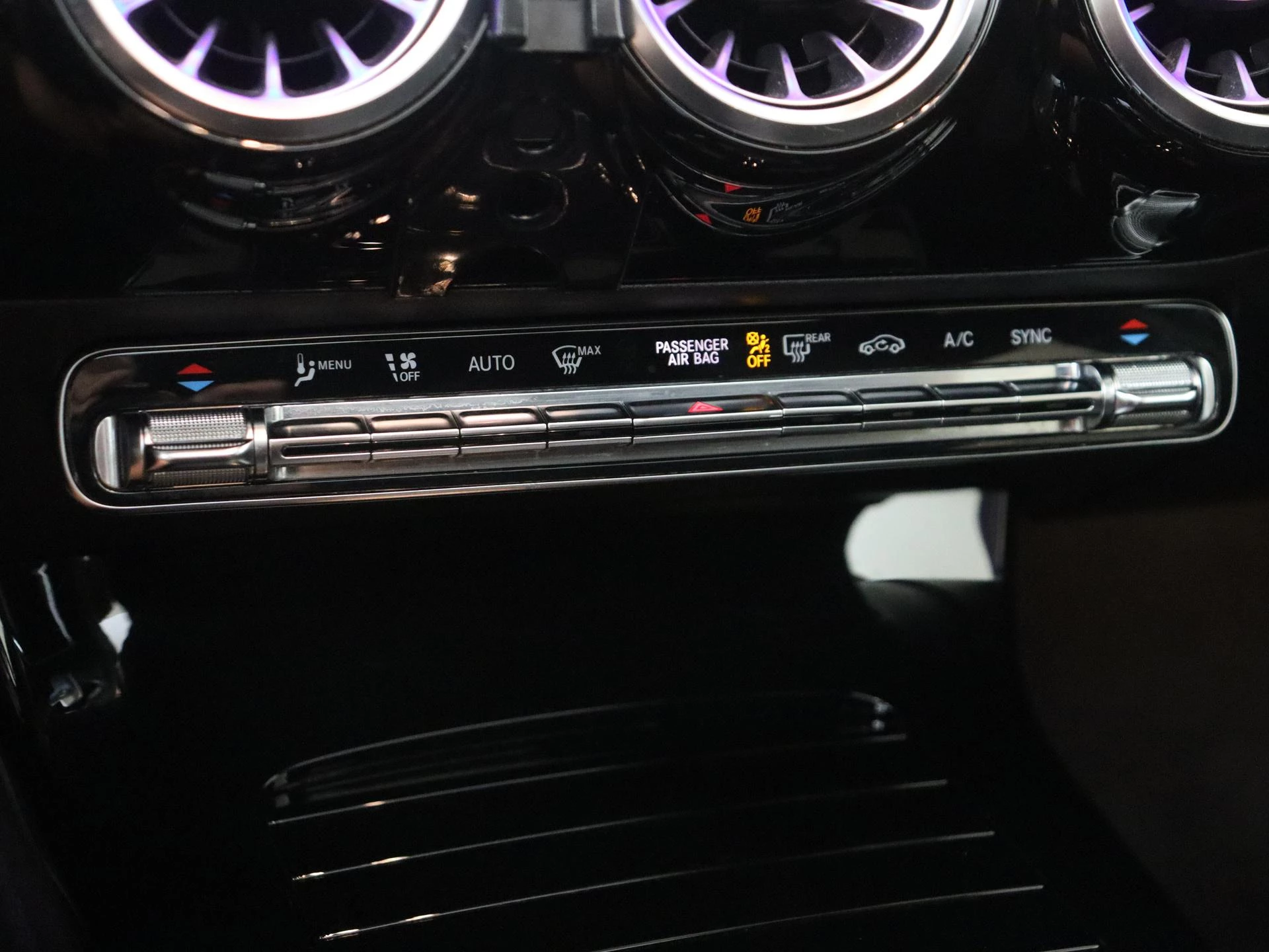 Mercedes-Benz A-Klasse 200 Business Solution AMG