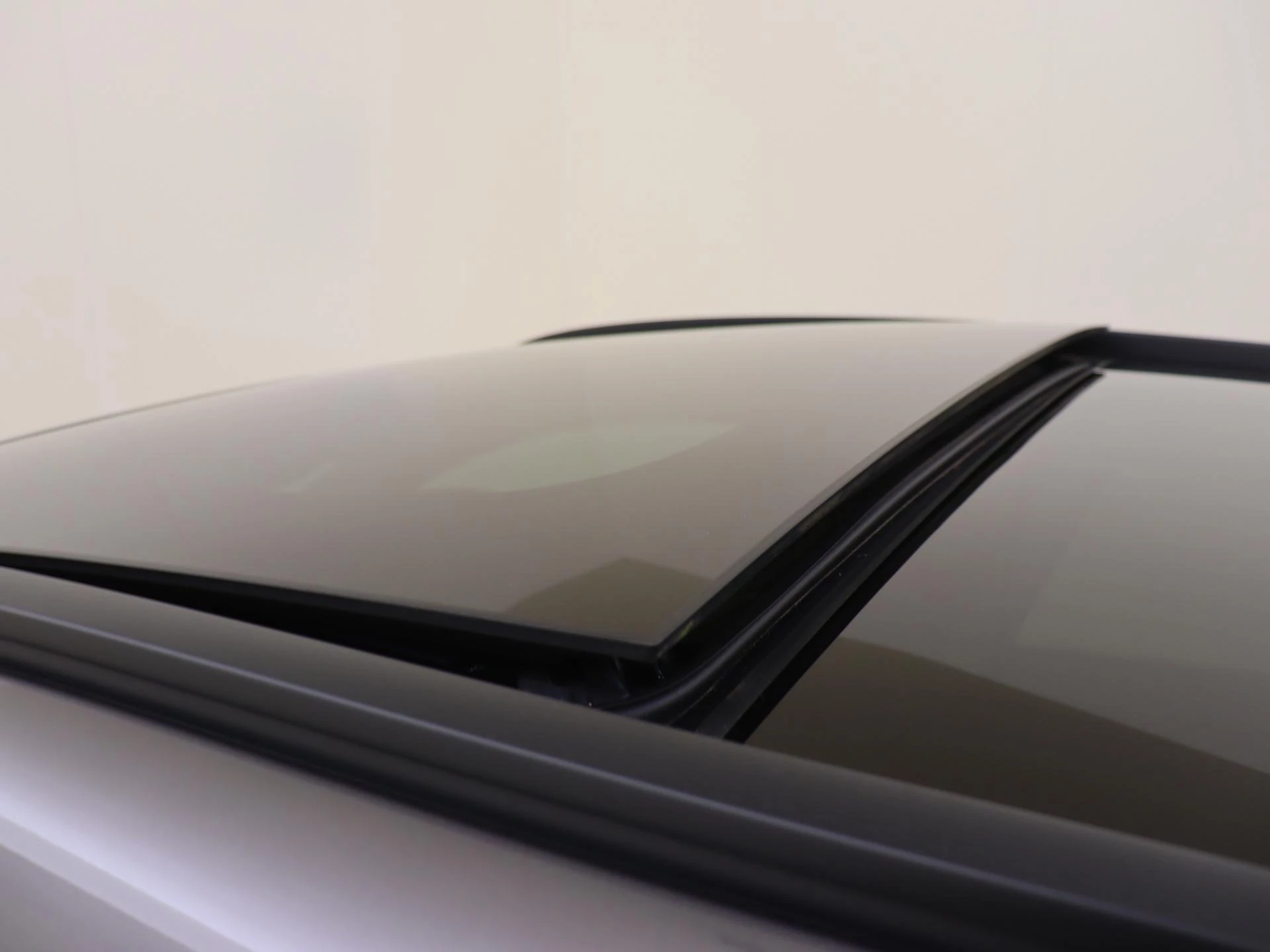 Mercedes-Benz-EQA-image-29