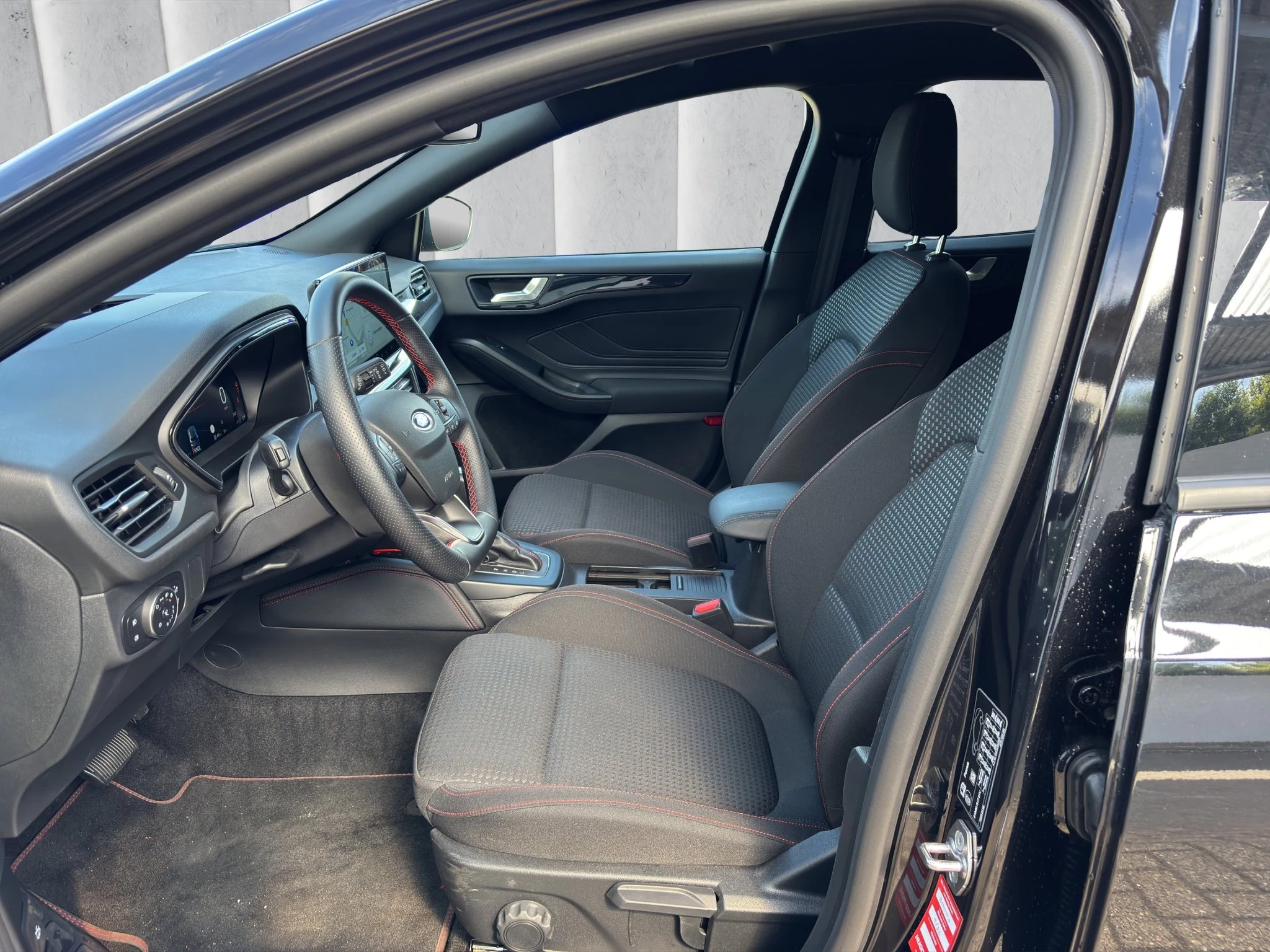 Ford Focus ST-Line X Turnier Aut.*AHK*ACC*HUD*KAM*NAVI*WINTER-PKT.