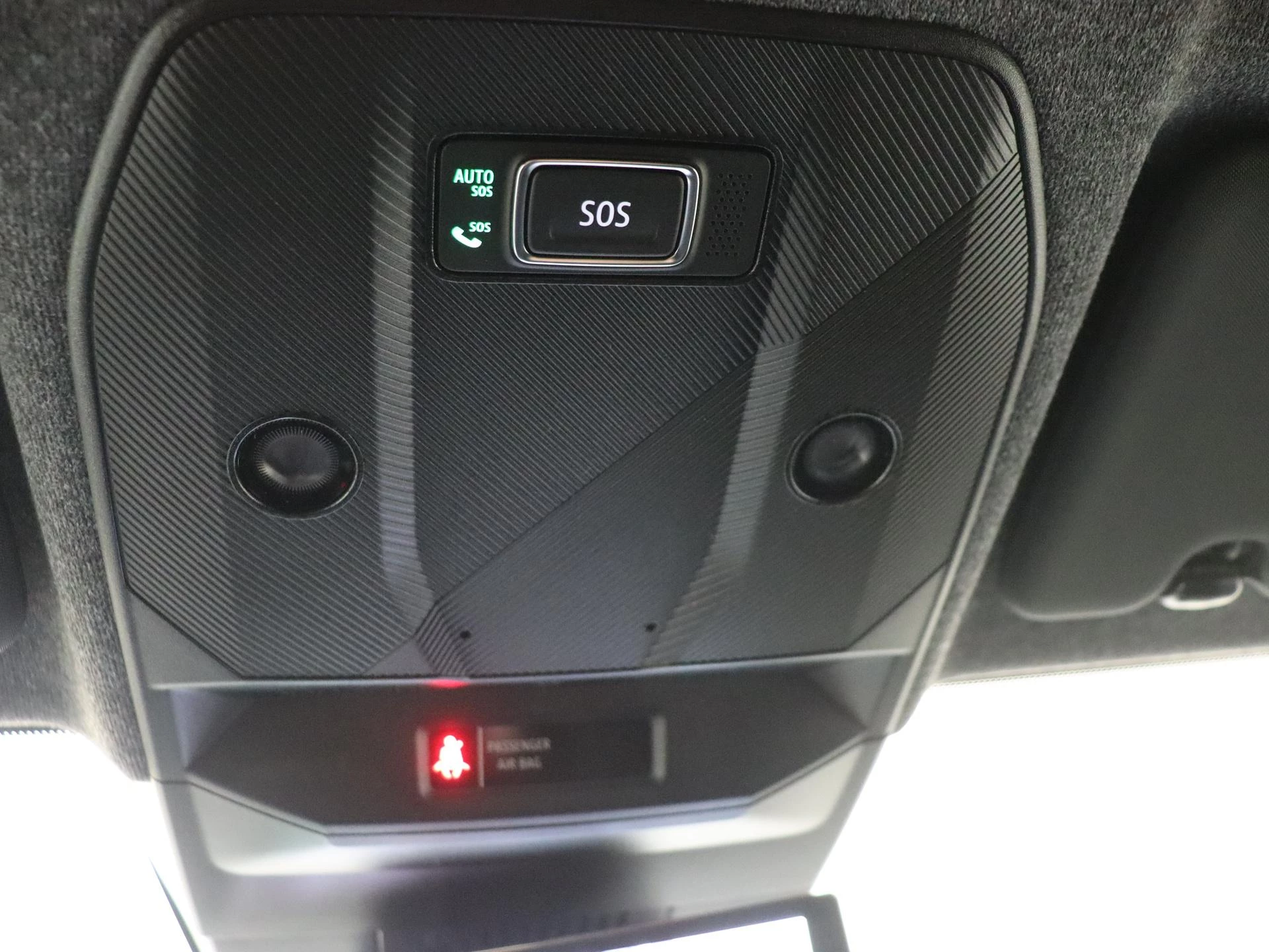 Renault-Megane E-Tech-image-19