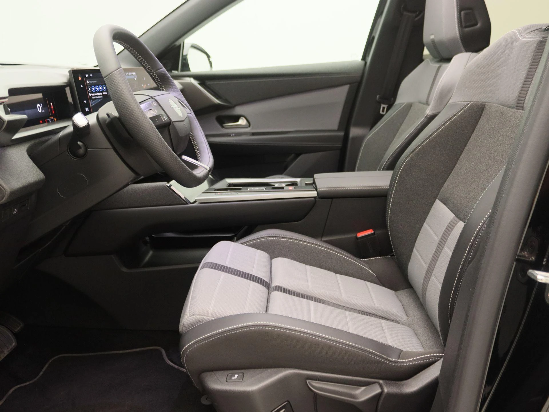 Opel-Grandland-image-11