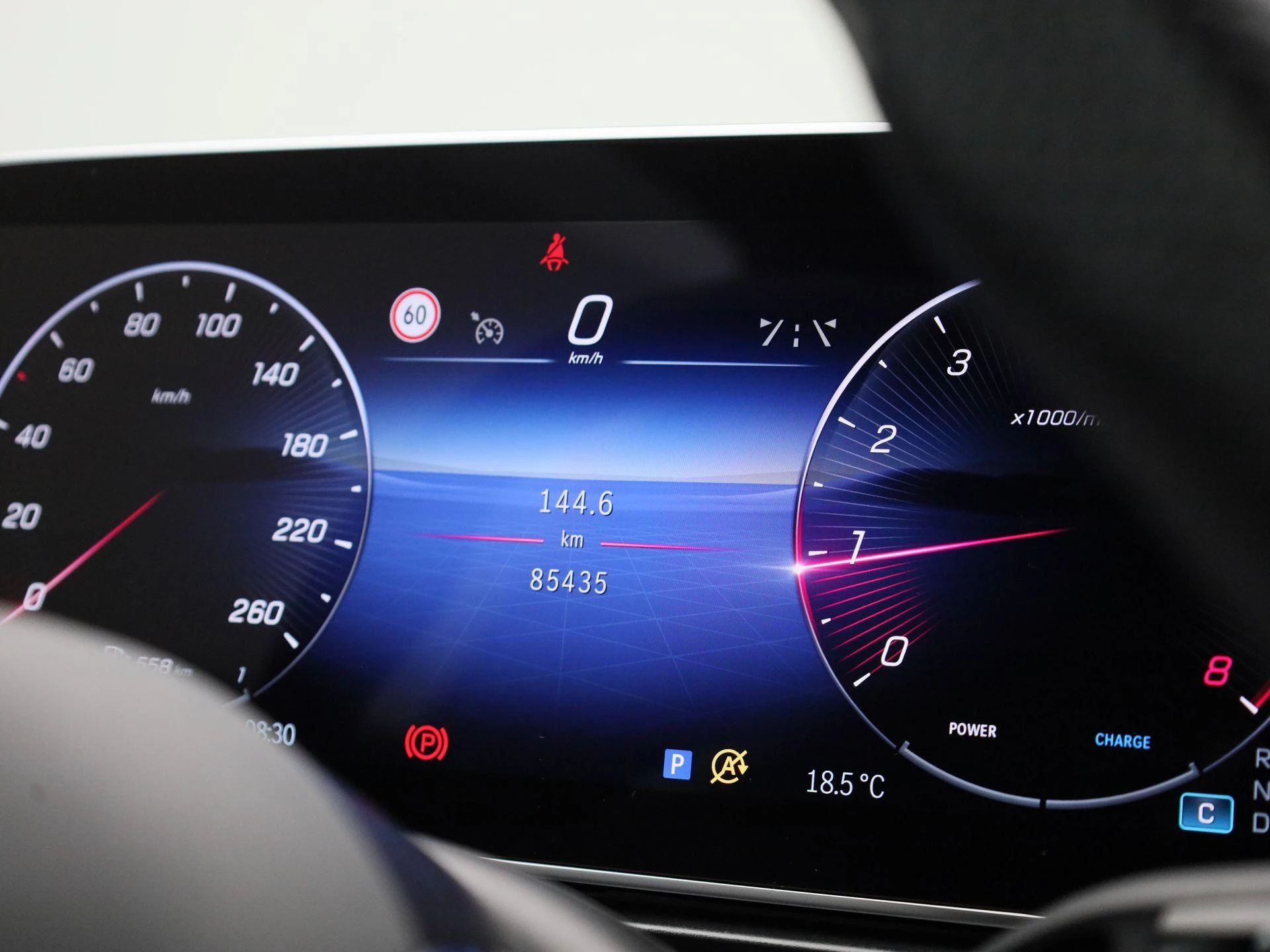 Mercedes-Benz-C-Klasse-image-22