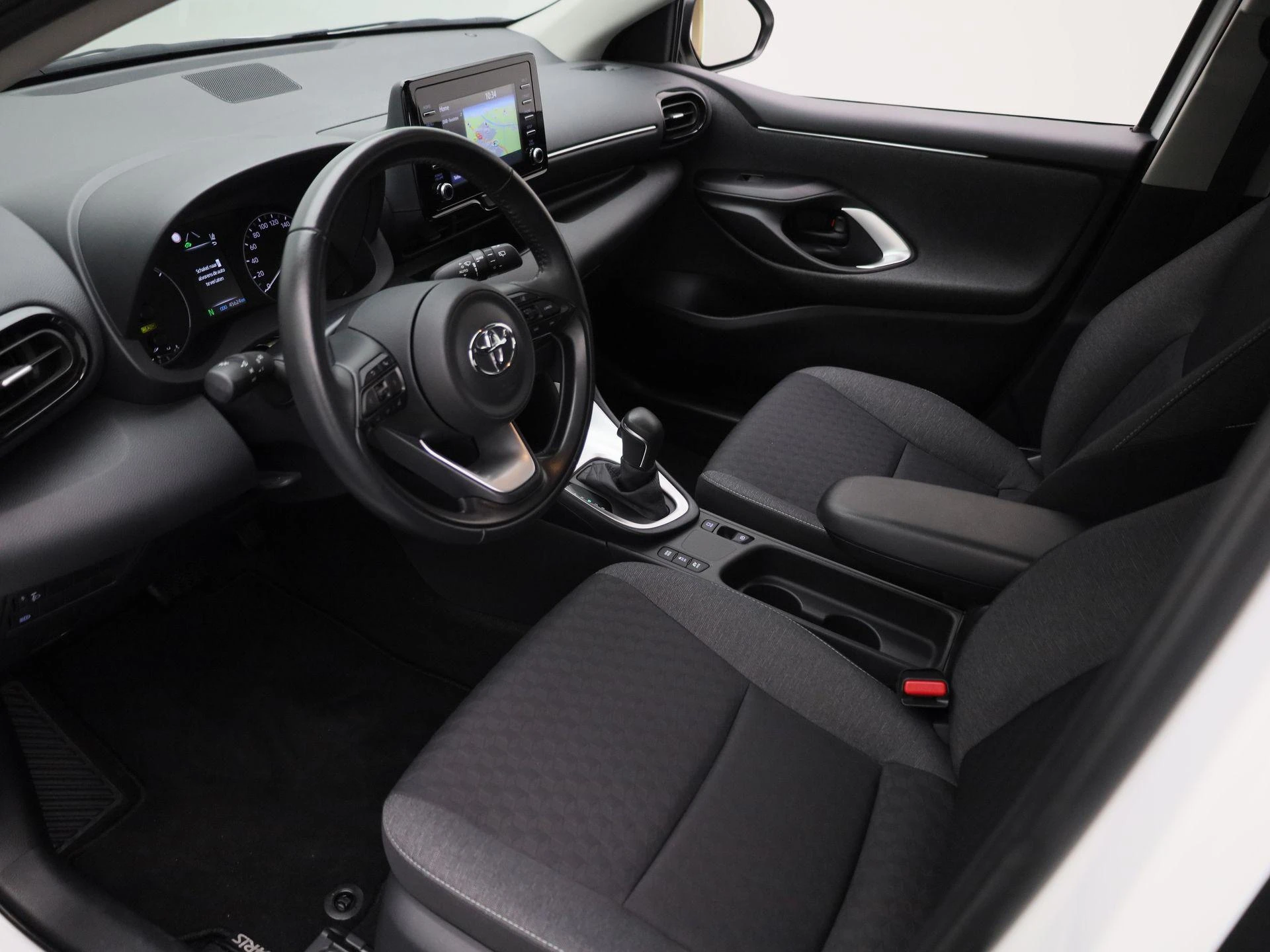 Toyota-Yaris-image-14