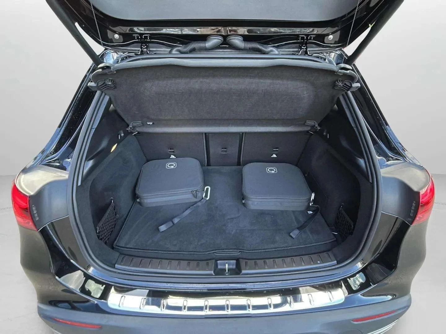 Mercedes-Benz-EQA-image-20