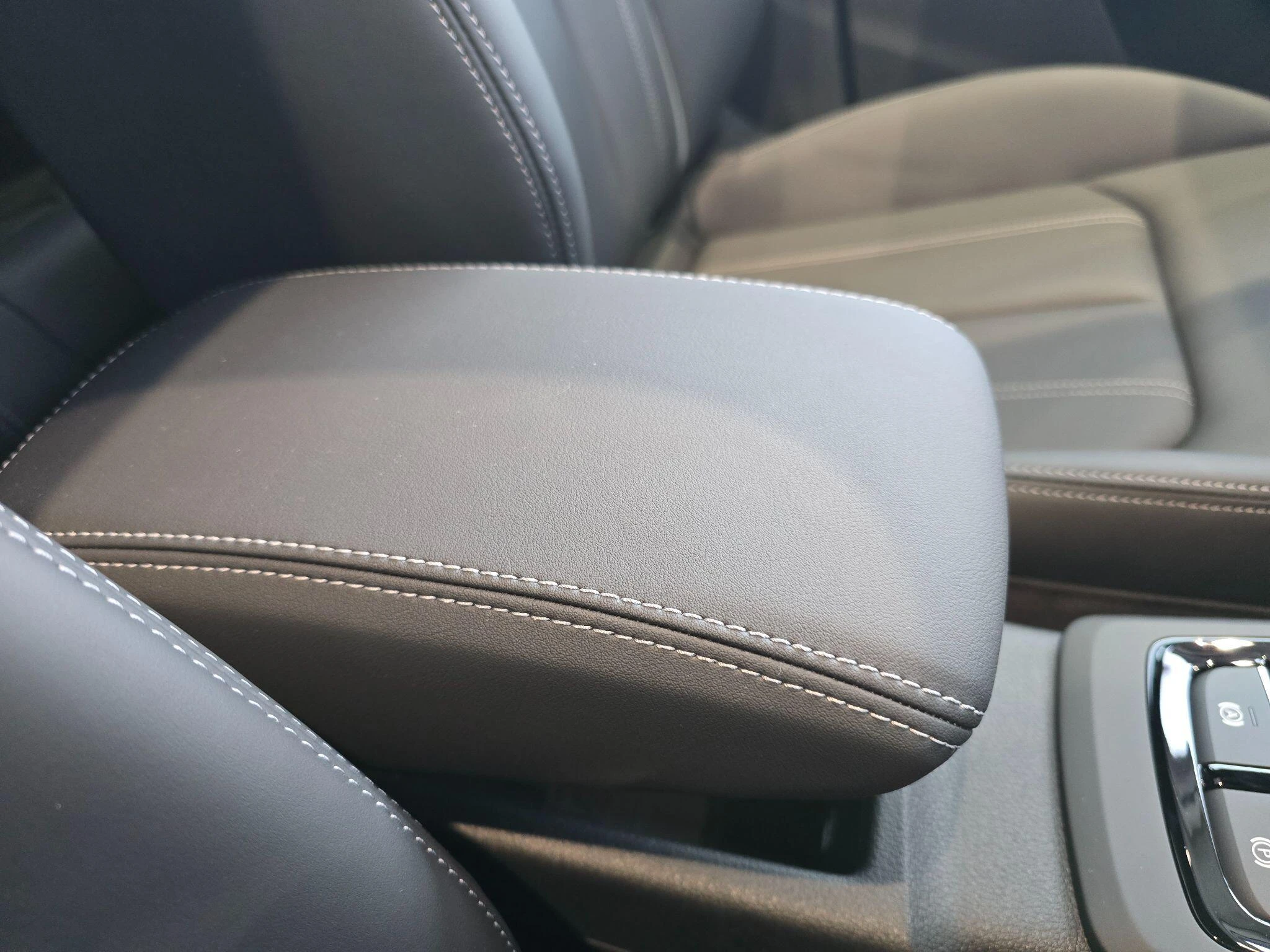 Audi-SQ2-image-40