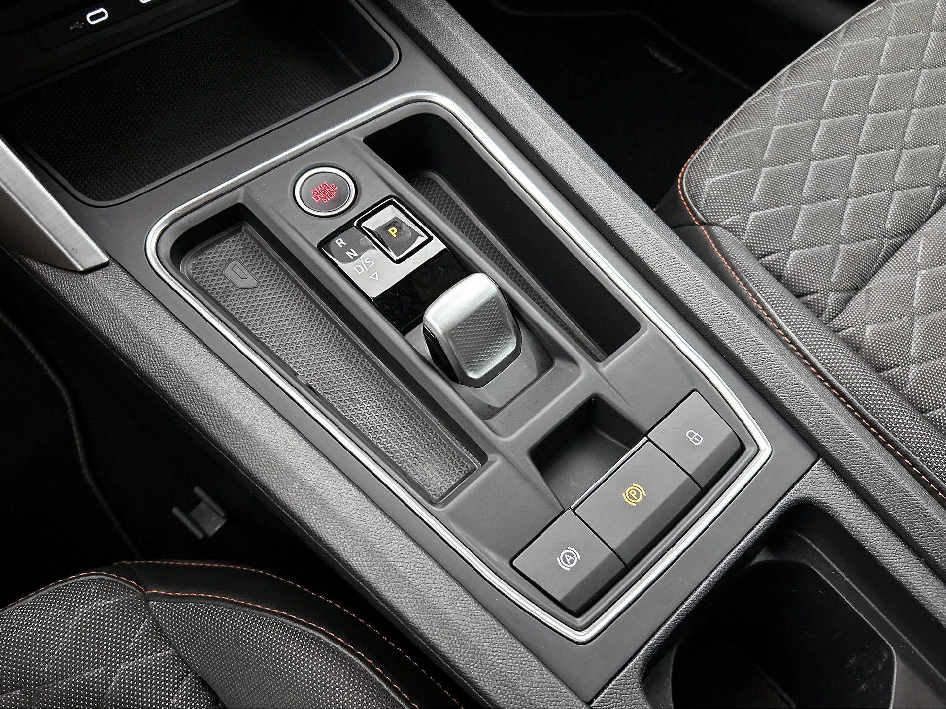 SEAT-Leon-image-11