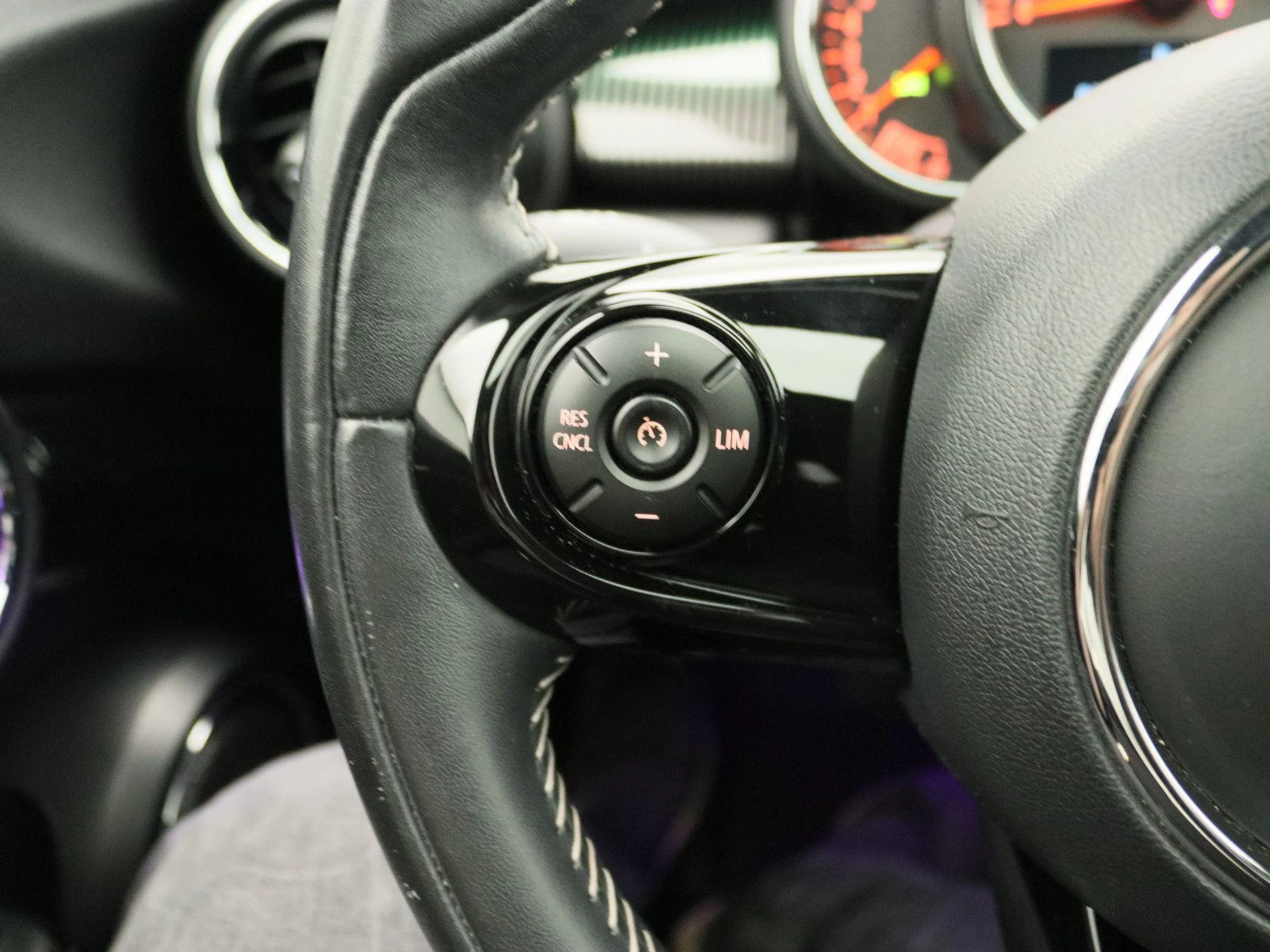 MINI-Cooper-image-14