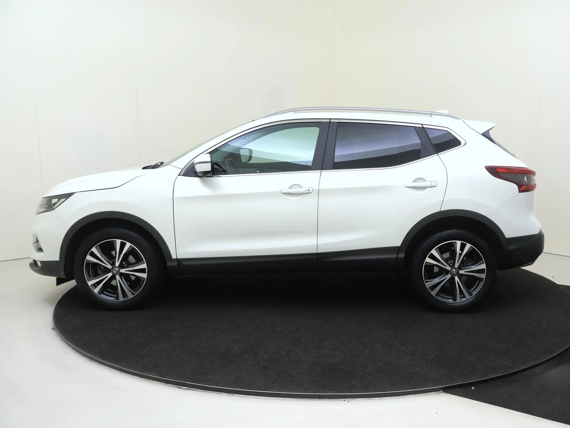Nissan QASHQAI 1.2 N-Connecta AUTOMAAT
