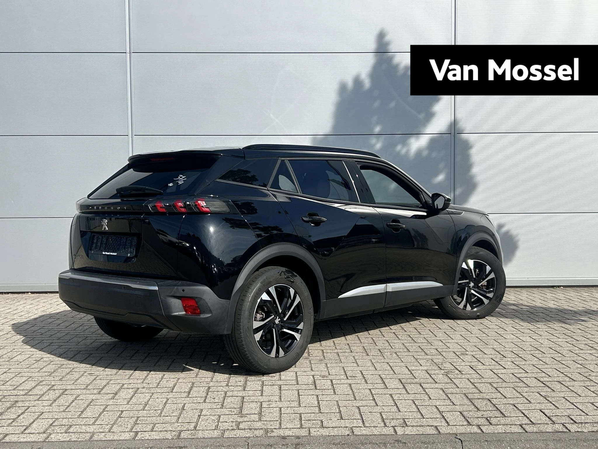 Peugeot-e-2008-image-0