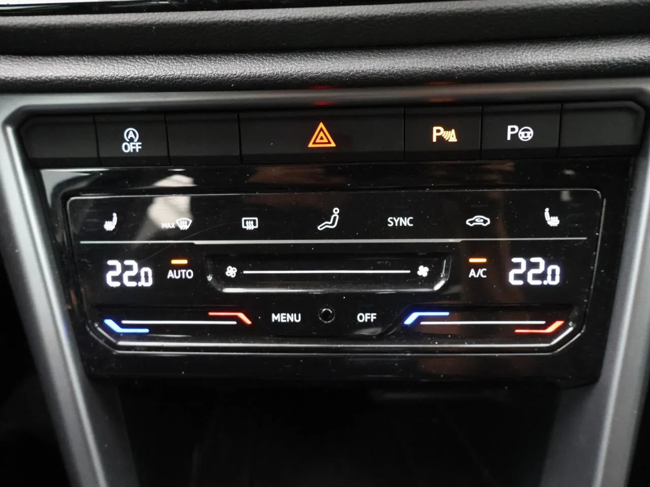 Volkswagen-T-Roc-image-14