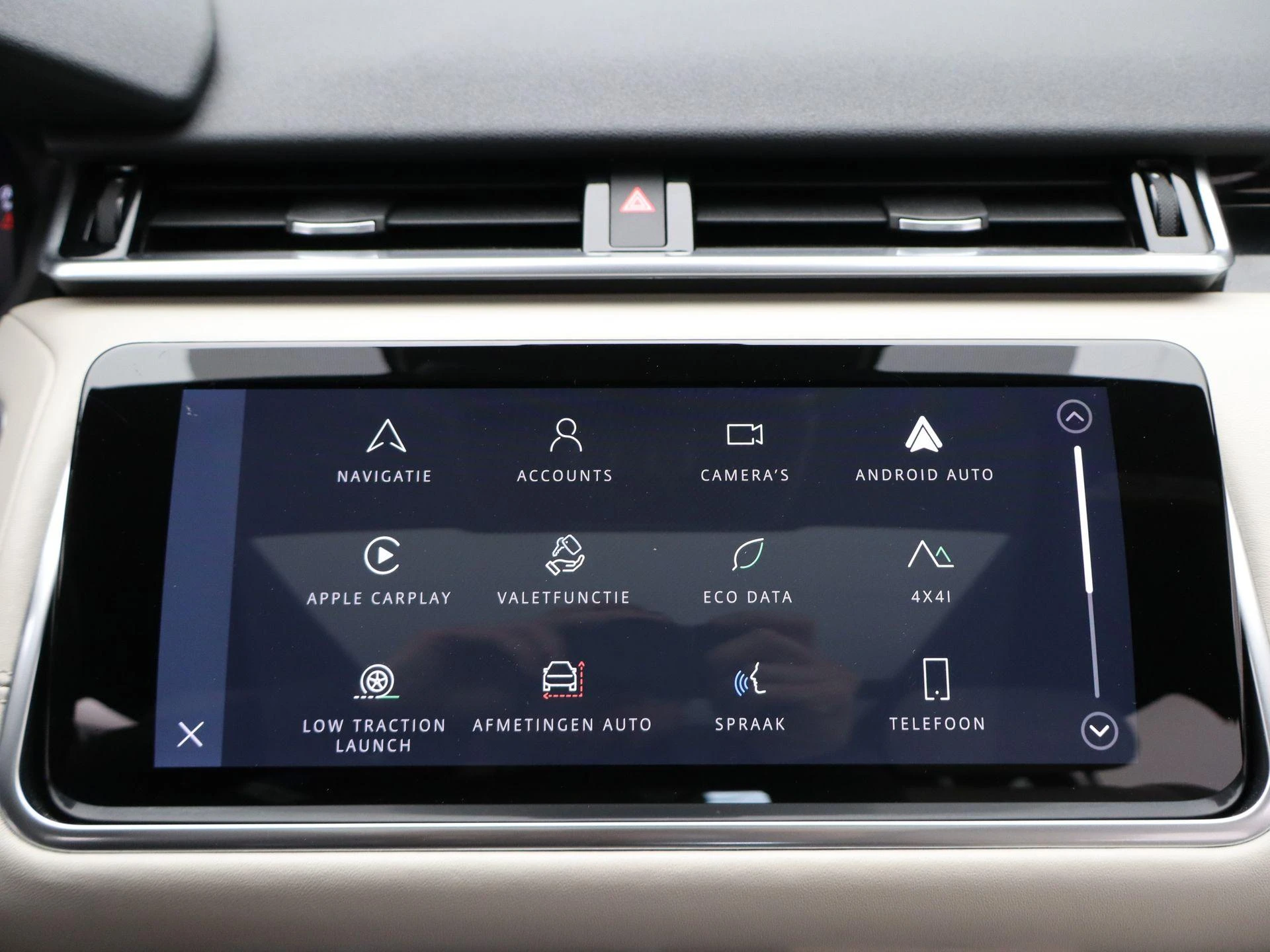 Land Rover-Range Rover Velar-image-23