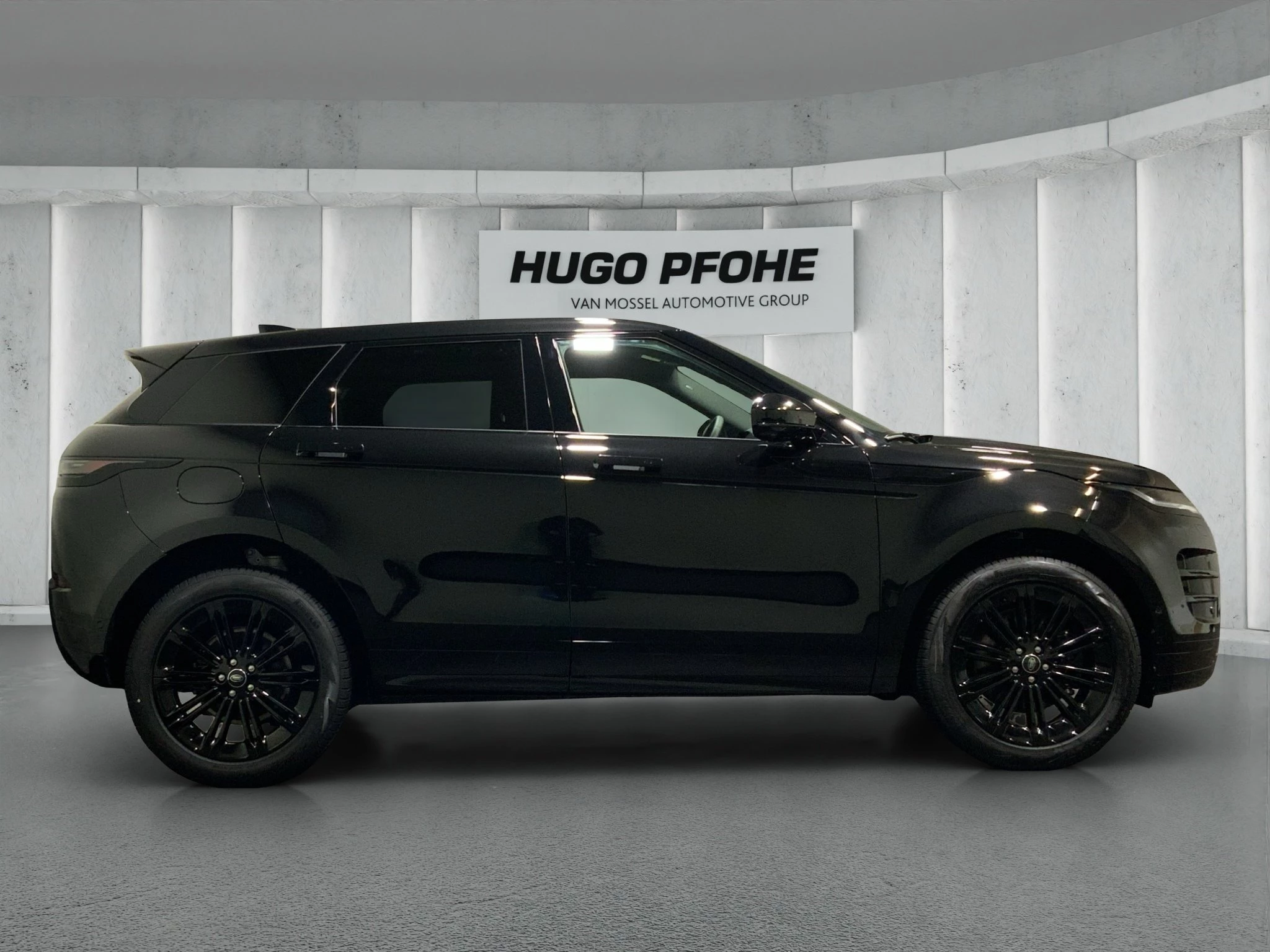 Land Rover-Range Rover Evoque-image-5