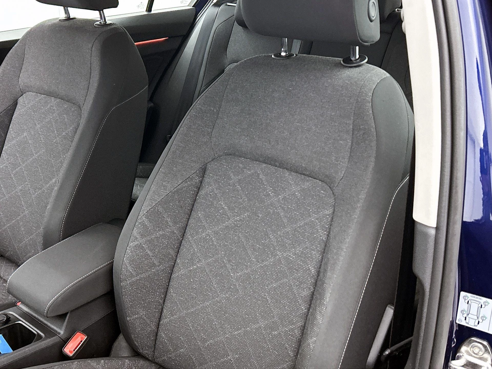 Volkswagen-Golf-image-15