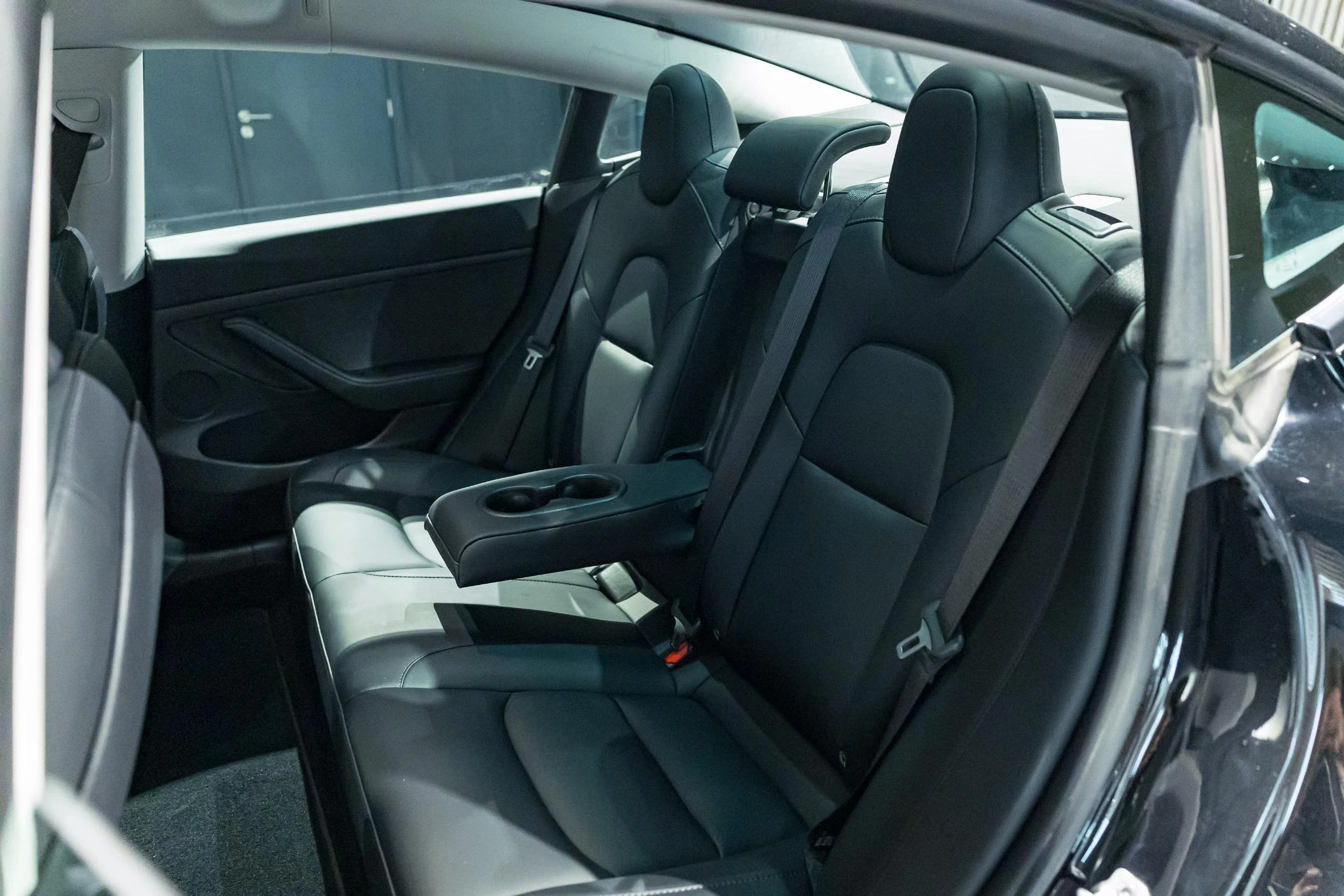 Tesla-Model 3-image-7