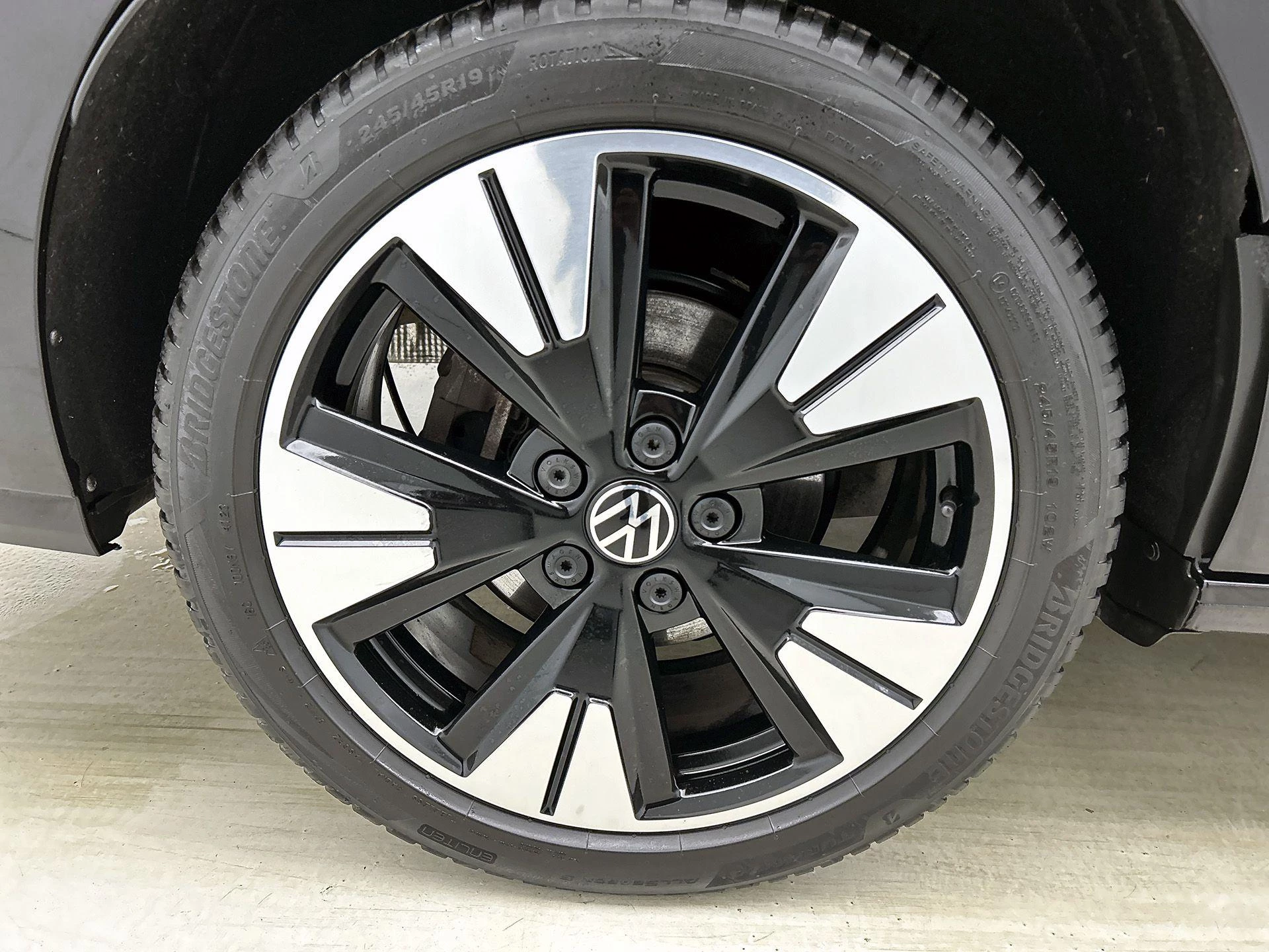 Volkswagen-Multivan-image-34