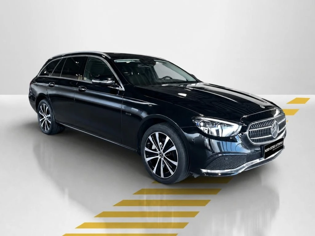 Mercedes-Benz-E-Klasse 300-image-16