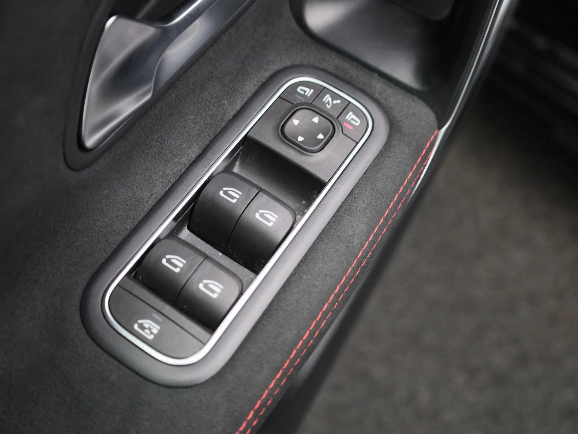 Mercedes-Benz-A-Klasse-image-32