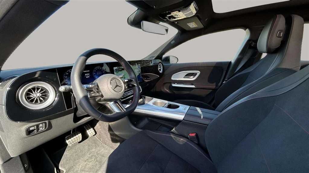 Mercedes-Benz-CLA-image-9