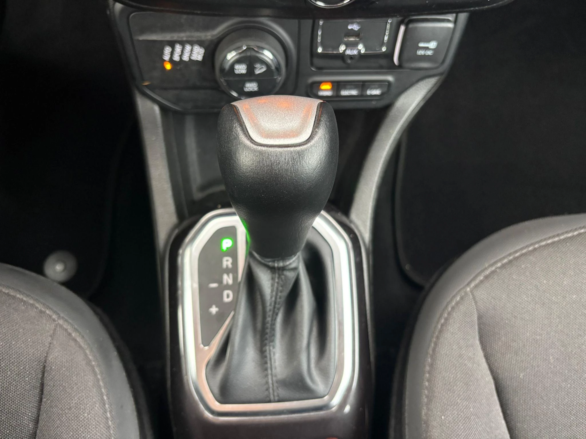 Jeep-Renegade-image-14