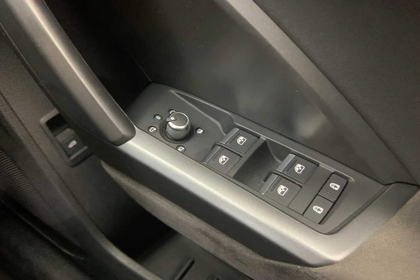 Audi-RSQ3-image-27
