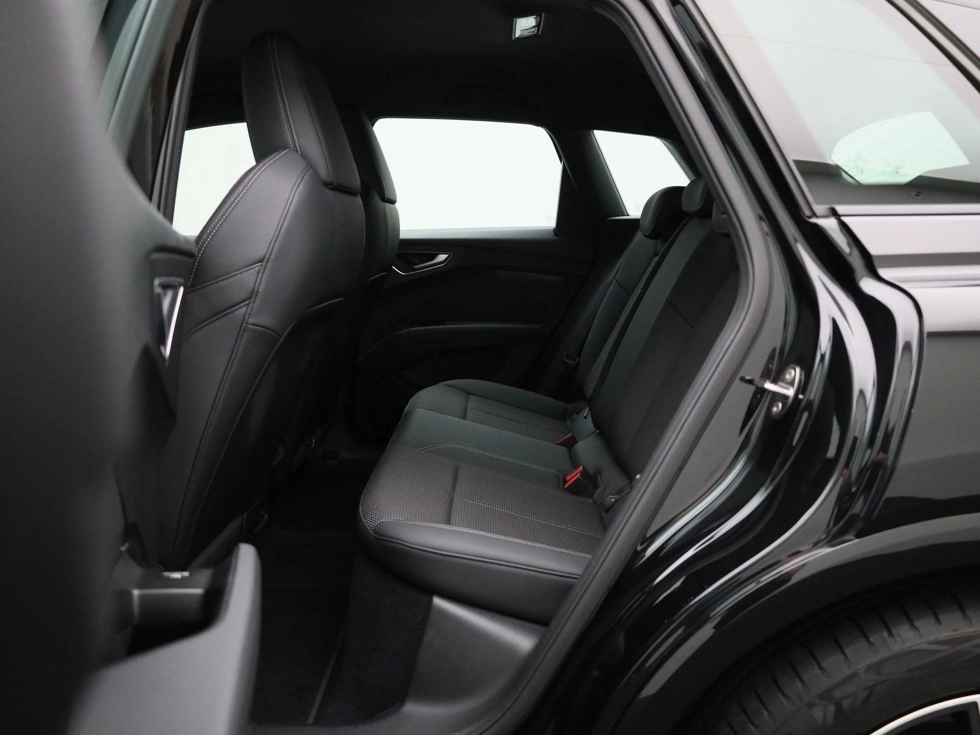 Audi-Q4 e-tron-image-9