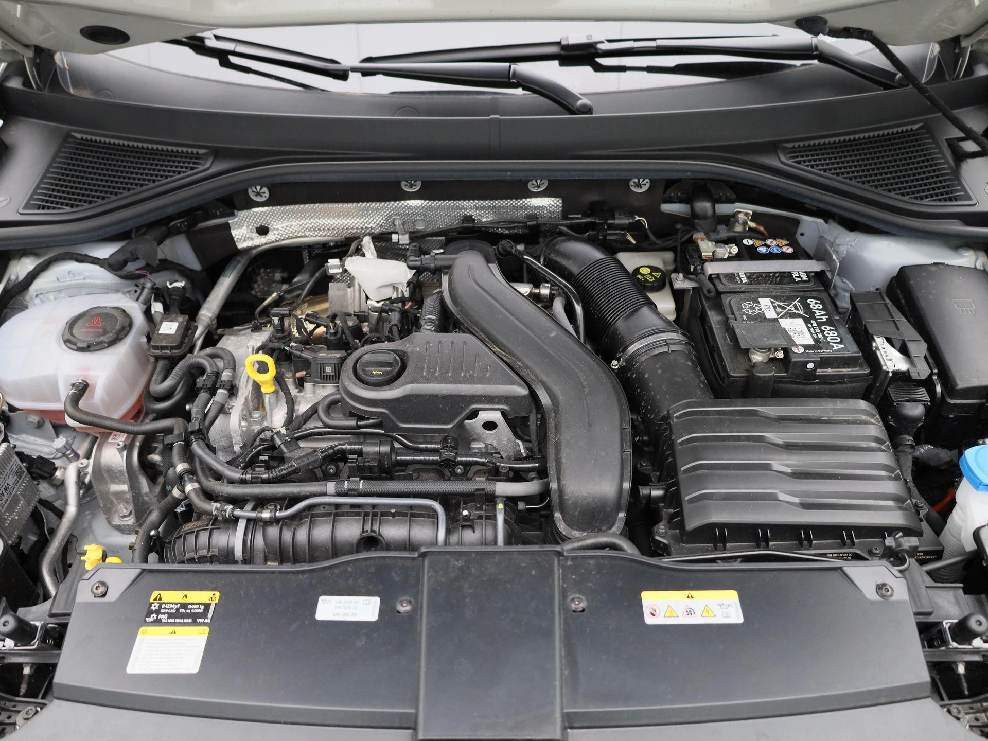Volkswagen-T-Roc-image-43