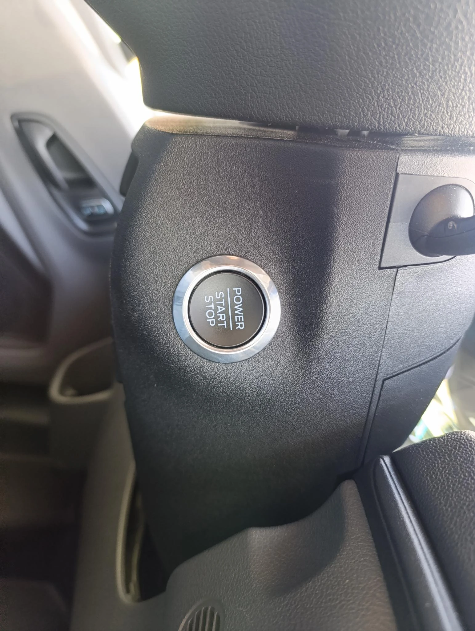Ford-E-Transit-image-18
