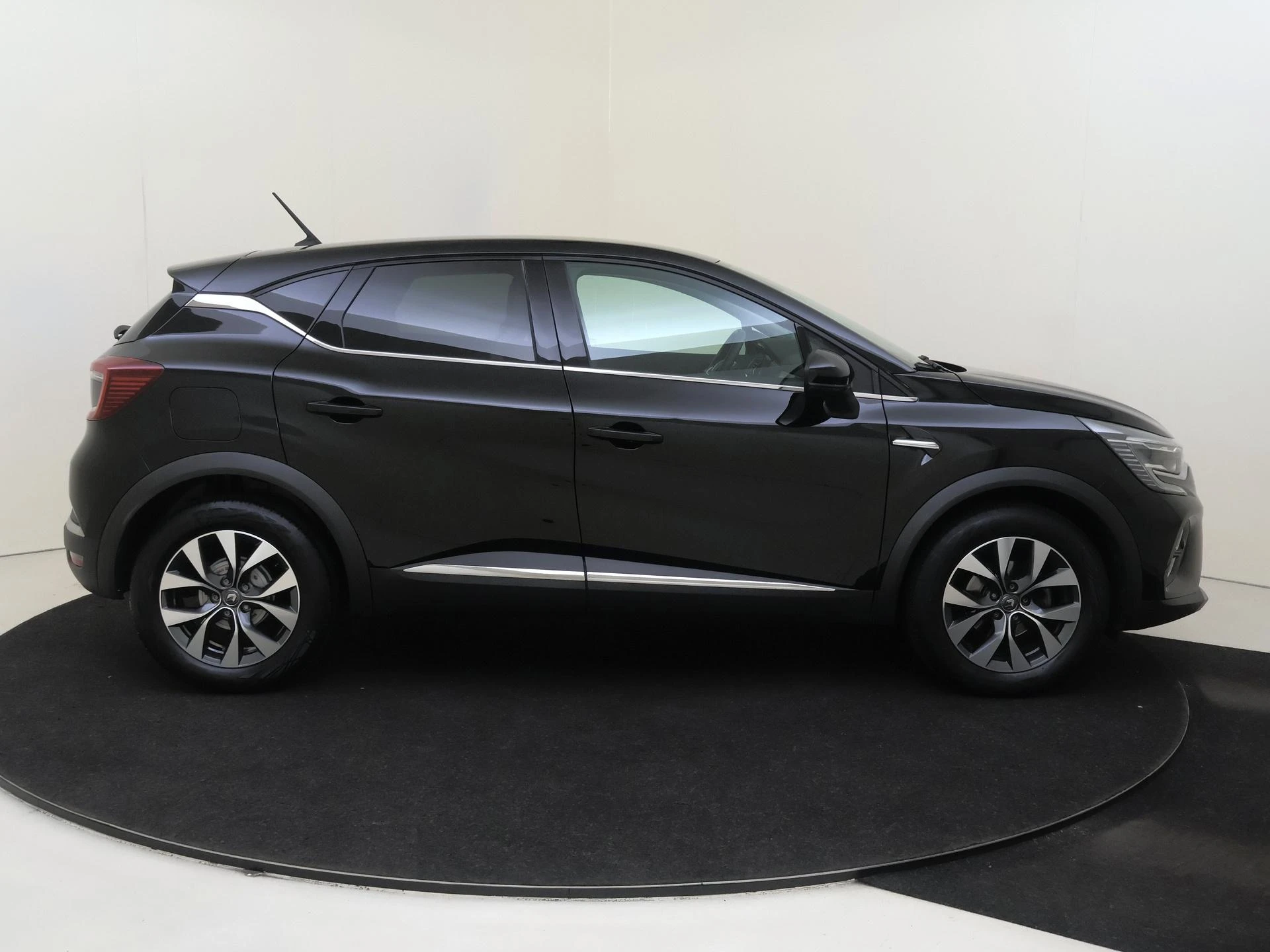 Renault-Captur-image-6