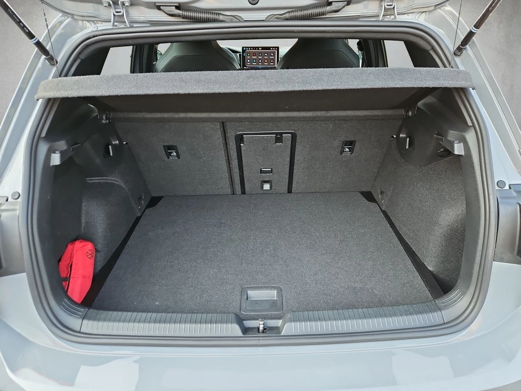 Volkswagen-Golf-image-4