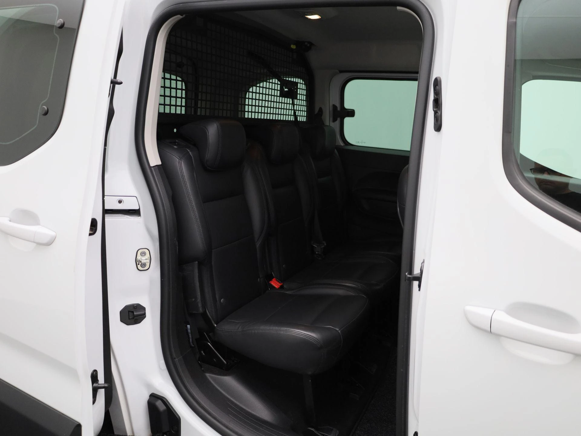 Opel-Combo Life-image-26