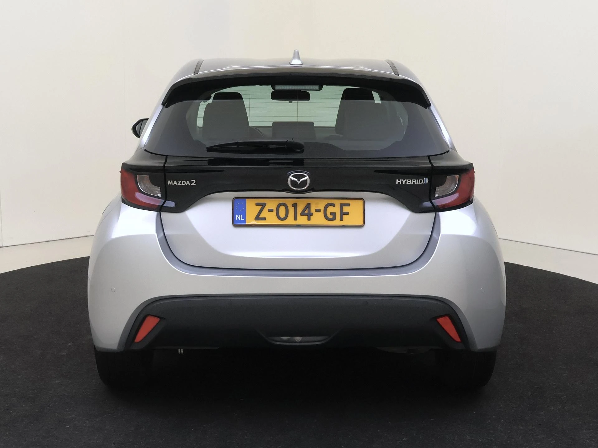 Mazda-2 Hybrid-image-6