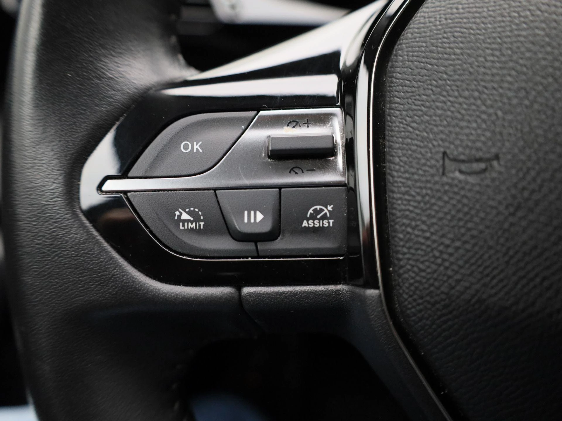 Peugeot-308-image-16
